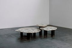 Tavolino da caffè a nido Bordeira in stile metà secolo, Onyx Brass, di Greenapple