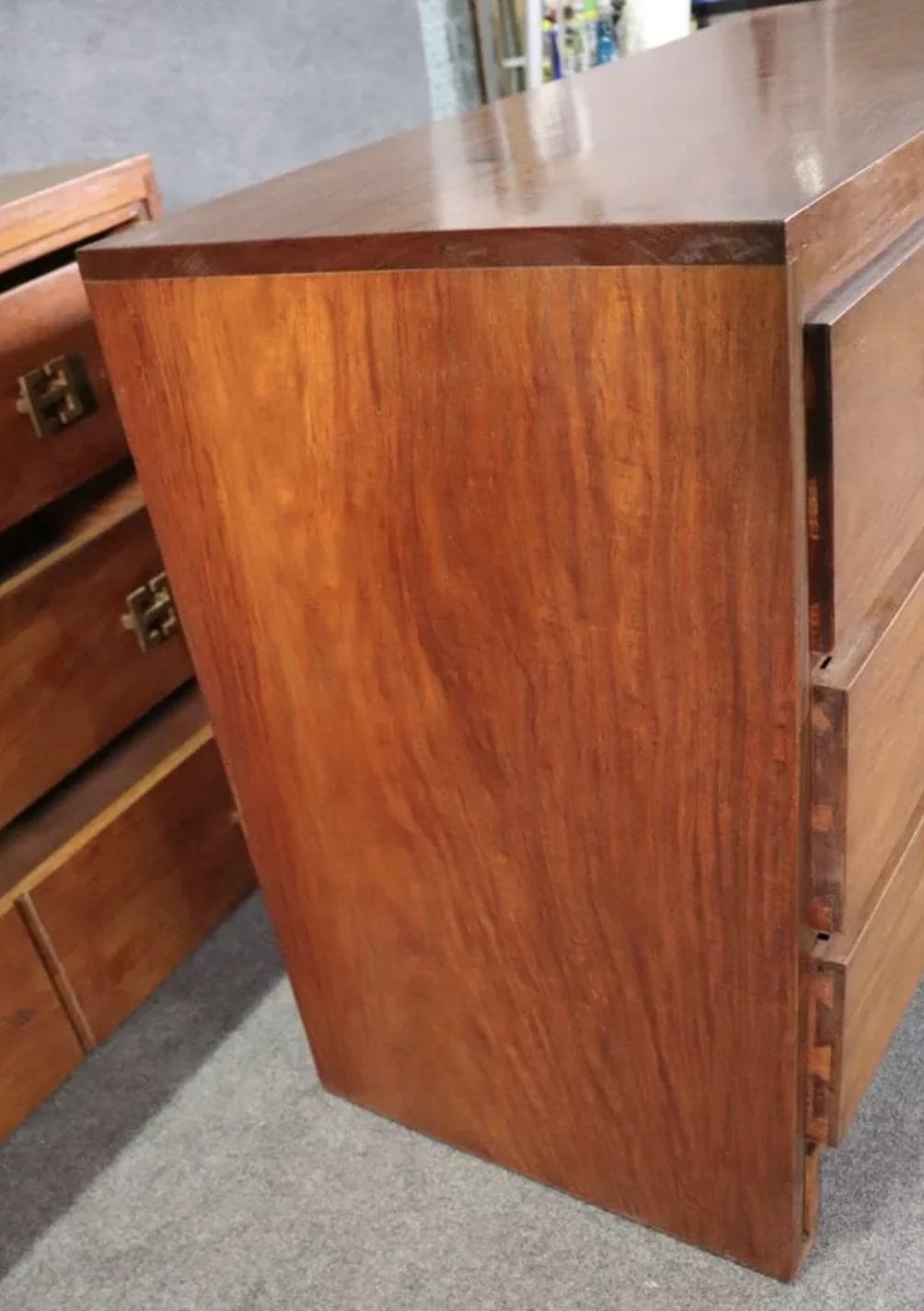 Cassettiera in stile MId-Century in vendita 3