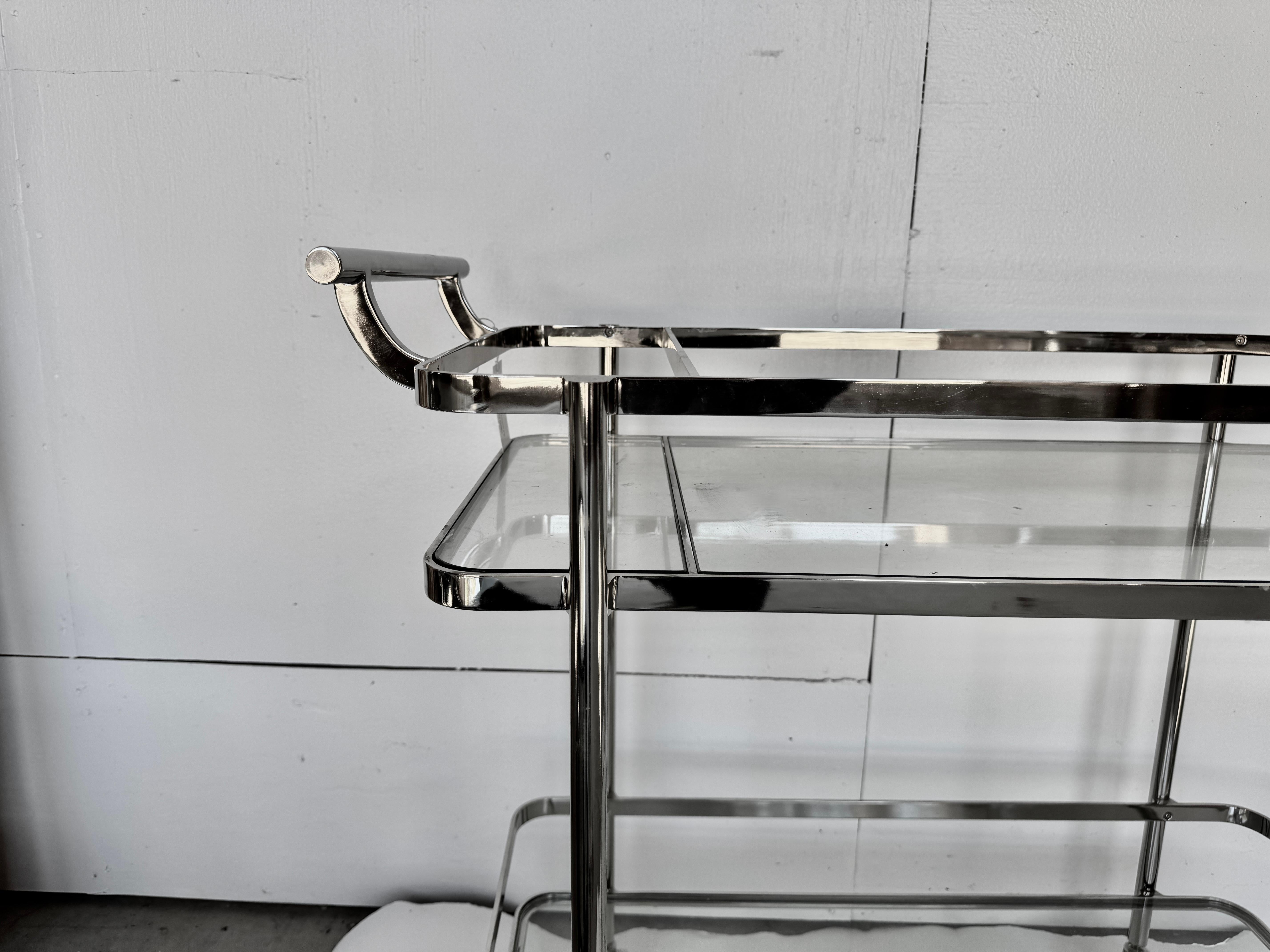 Estilo de mediados de siglo  Carrito de bar cromado Desconocido en venta