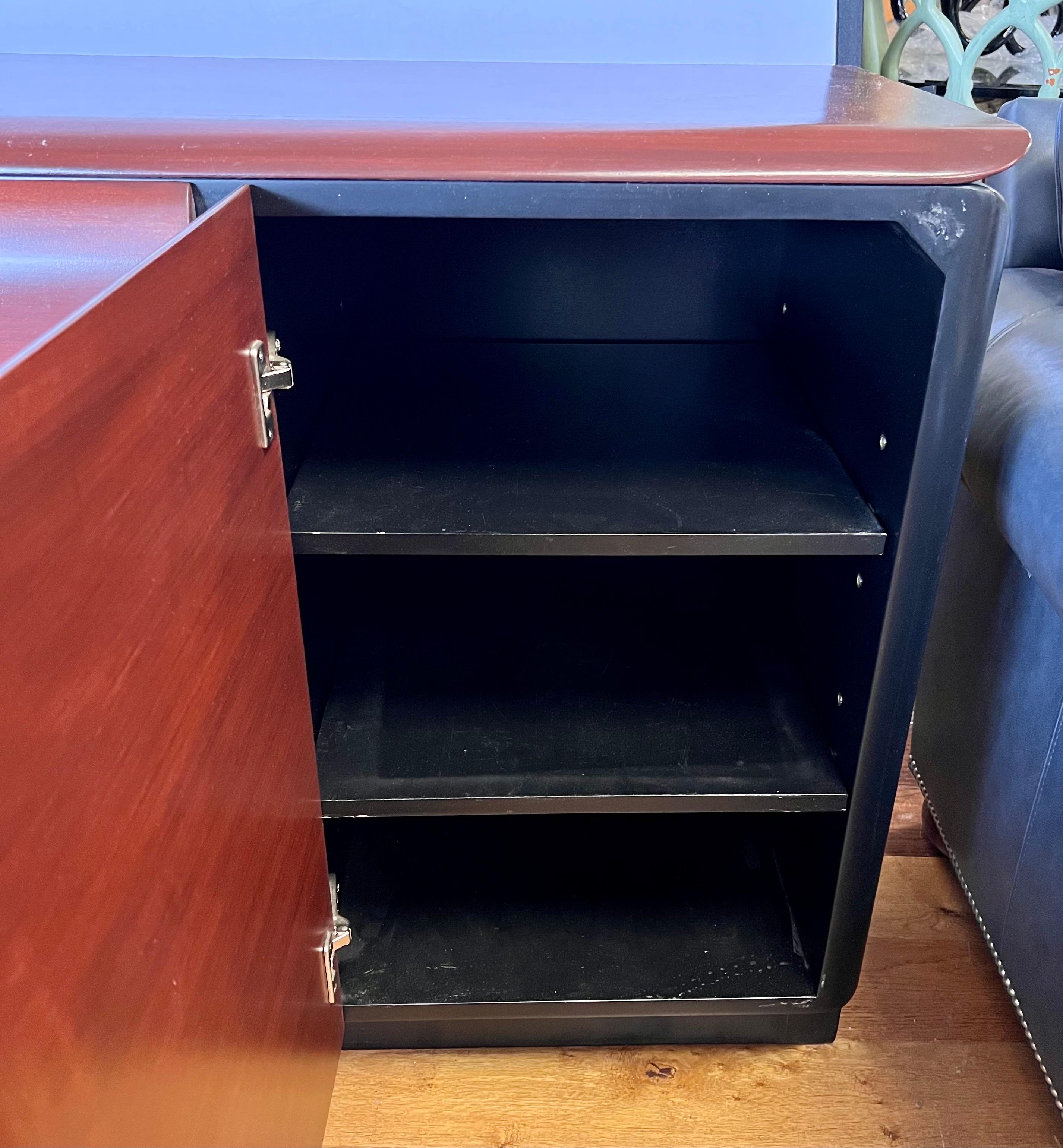 Afrikanische Bubinga-Holz-Anrichte/Schrank/ Sideboard im postmodernen Stil (Ende des 20. Jahrhunderts)