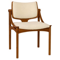 Mid-Century Style Dining Chair In Walnut & Bouclé Upholstery by Jose De Castro