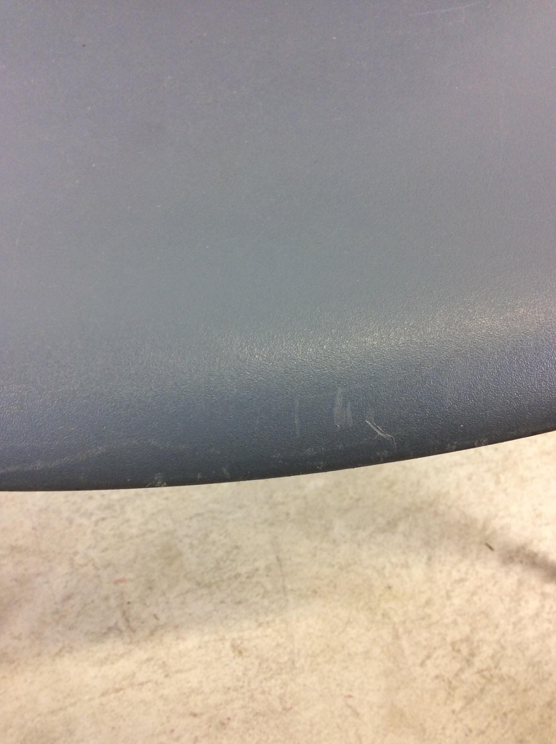 Sedia a conchiglia in stile metà secolo di Herman Miller in plastica grigia in vendita 3