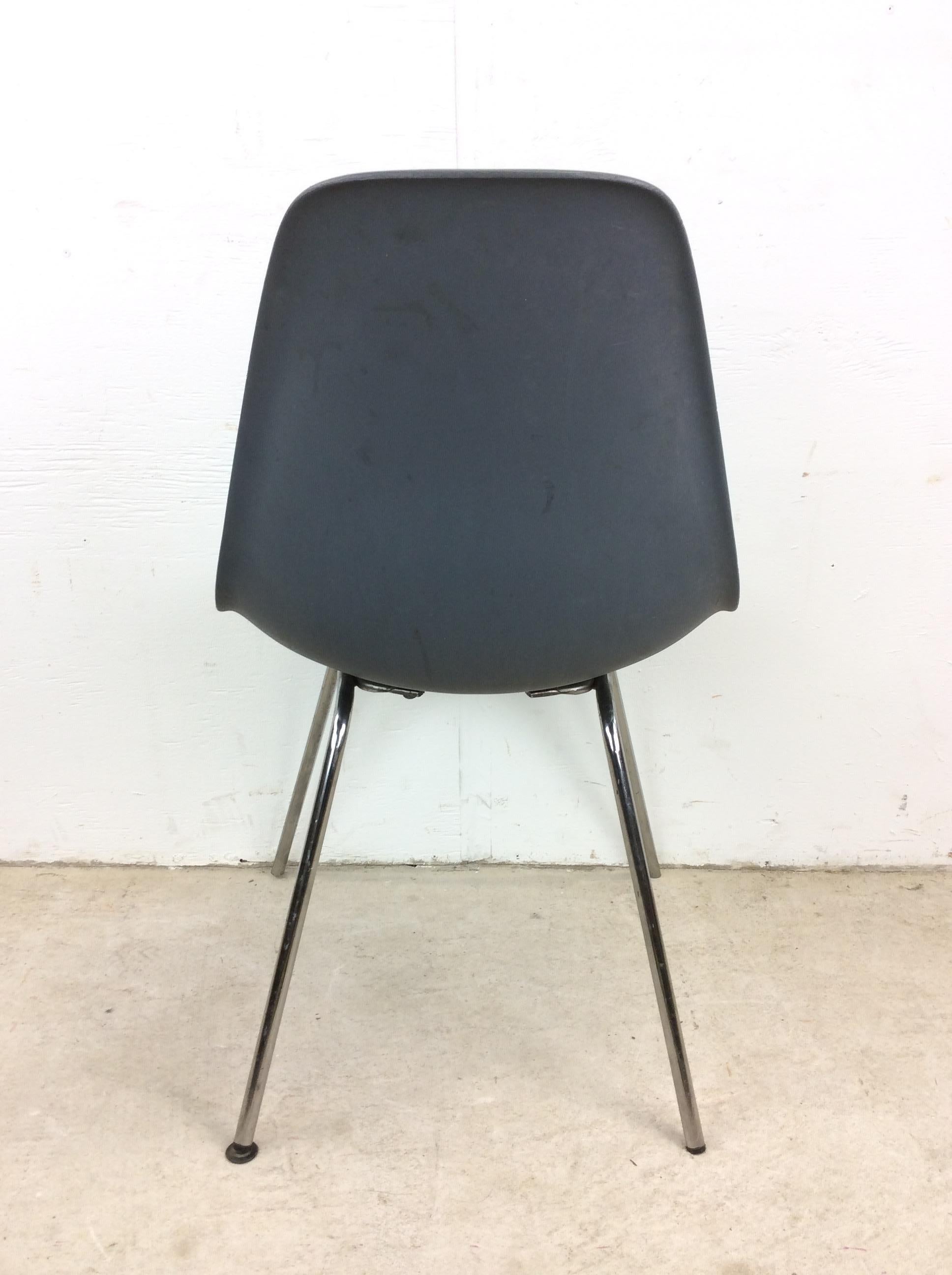 Sedia a conchiglia in stile metà secolo di Herman Miller in plastica grigia in vendita 6