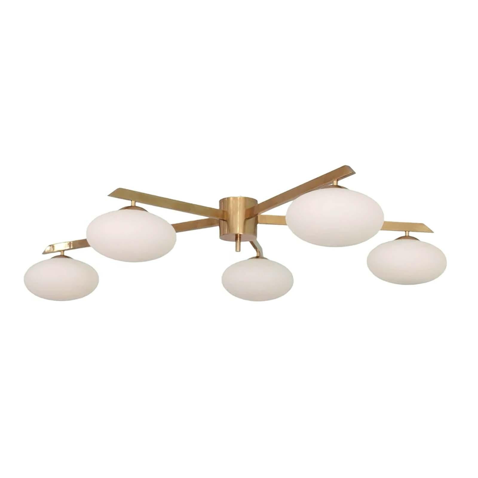 Mid-Century Style Italian Five Arms Chandelier, Brass and Opaline Glass Globes In New Condition For Sale In Bochum, NRW