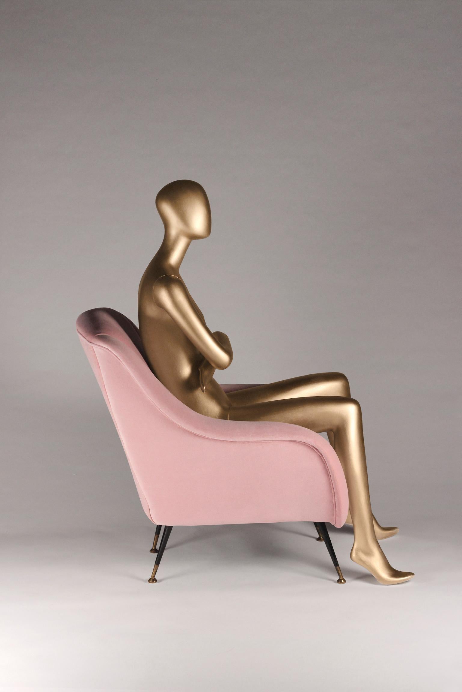 Mid-Century Modern Mid Century Style Italian Lounge Chair in Velvet Rose Pink For Sale