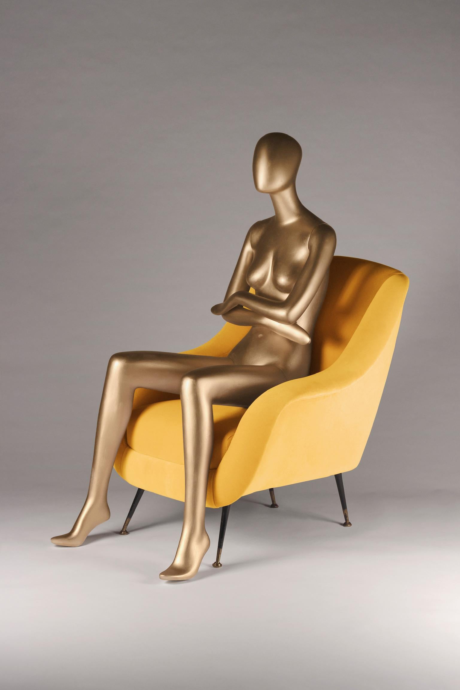Britannico Sedia da salotto italiana in stile Midcentury Yellow in vendita