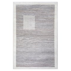 Tapis minimaliste noué à la main en laine Shiraz non teint du milieu du siècle dernier
