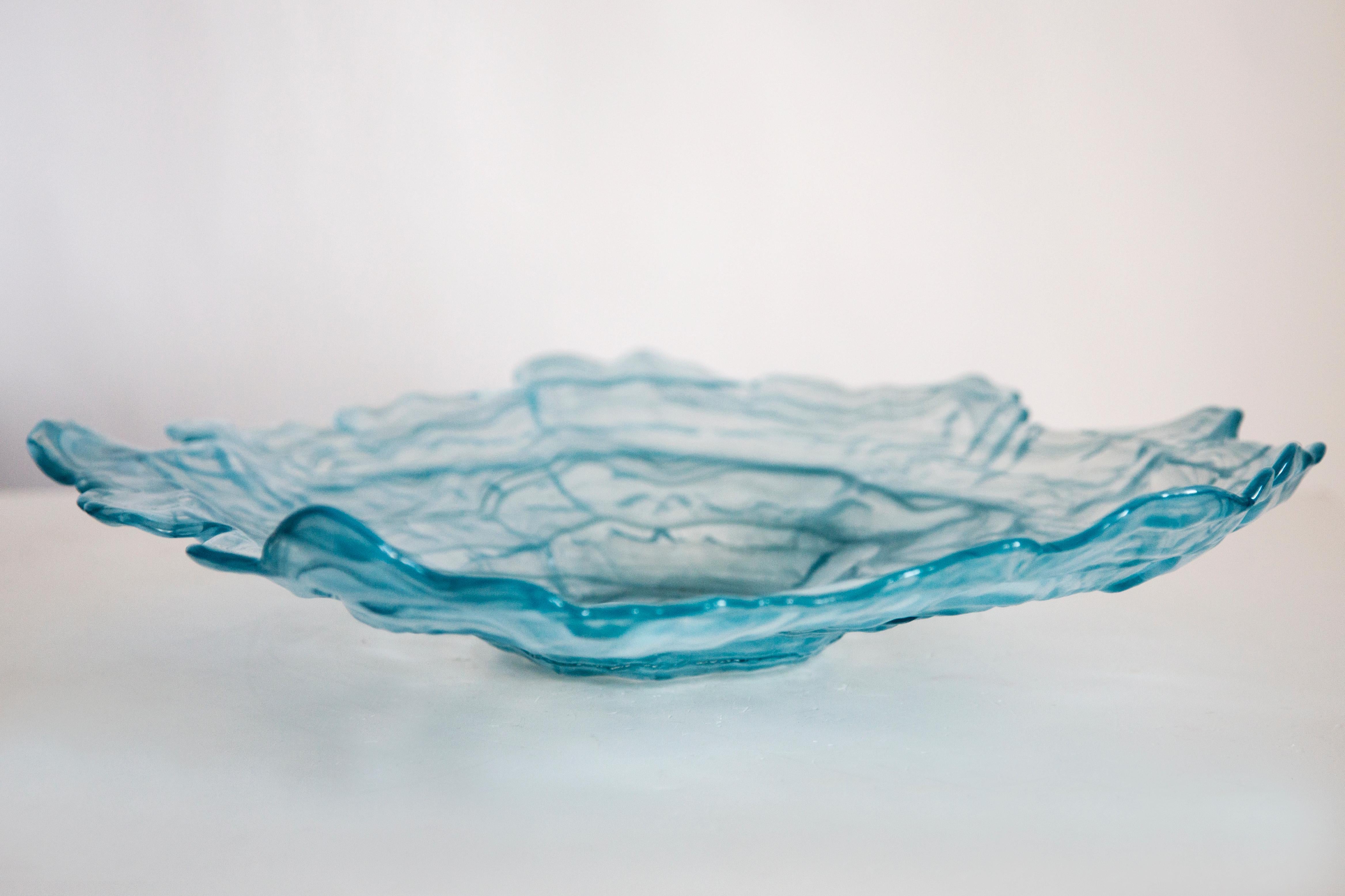 Mid Century Style Murano Glass Big White and Acqua Blue Green Bowl, Italy, 2000s In Excellent Condition For Sale In 05-080 Hornowek, PL
