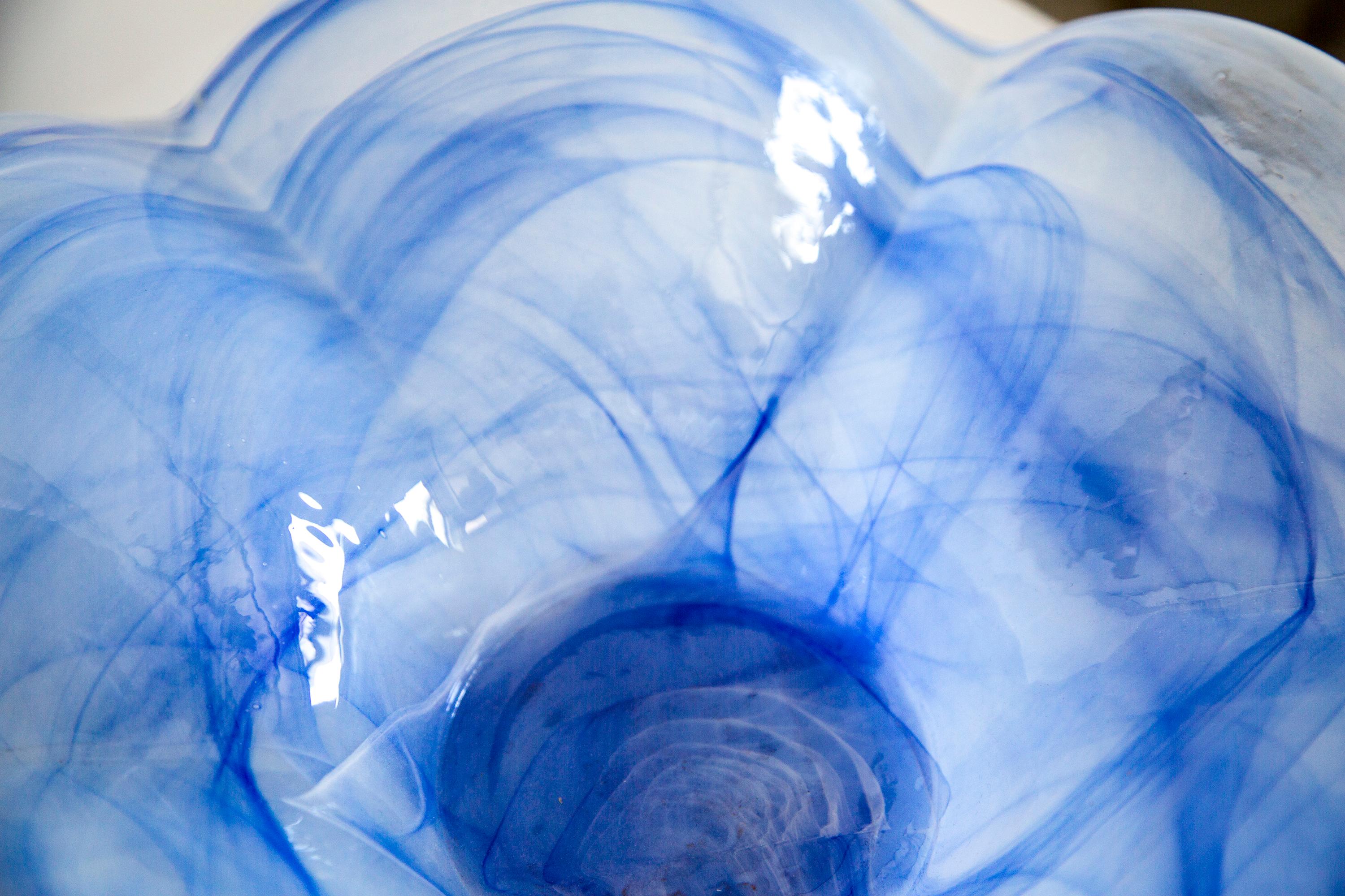 Mid Century Style Murano Glass Big White and Blue Bowl, Italy, 2000s For Sale 2