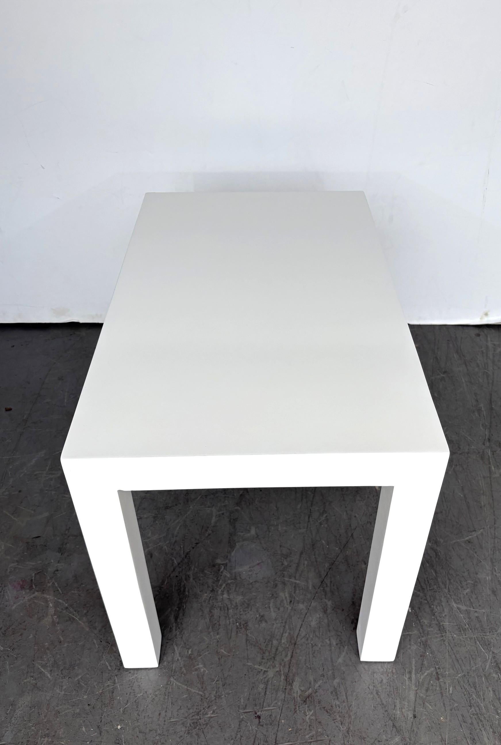 Fine XX secolo Set di 2 comodini in stile Mid-Century in vendita
