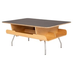 Mesa baja de madera contrachapada estilo mediados de siglo de Herman Miller Años 2000