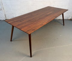 Rechteckiger Esstisch aus Nussbaum im Mid-Century-Stil