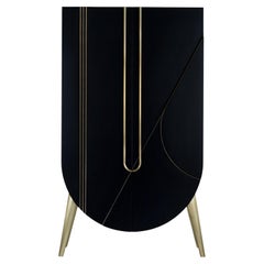 Mueble bar moderno de mediados de siglo Saqris, negro y latón, hecho a mano por Greenapple