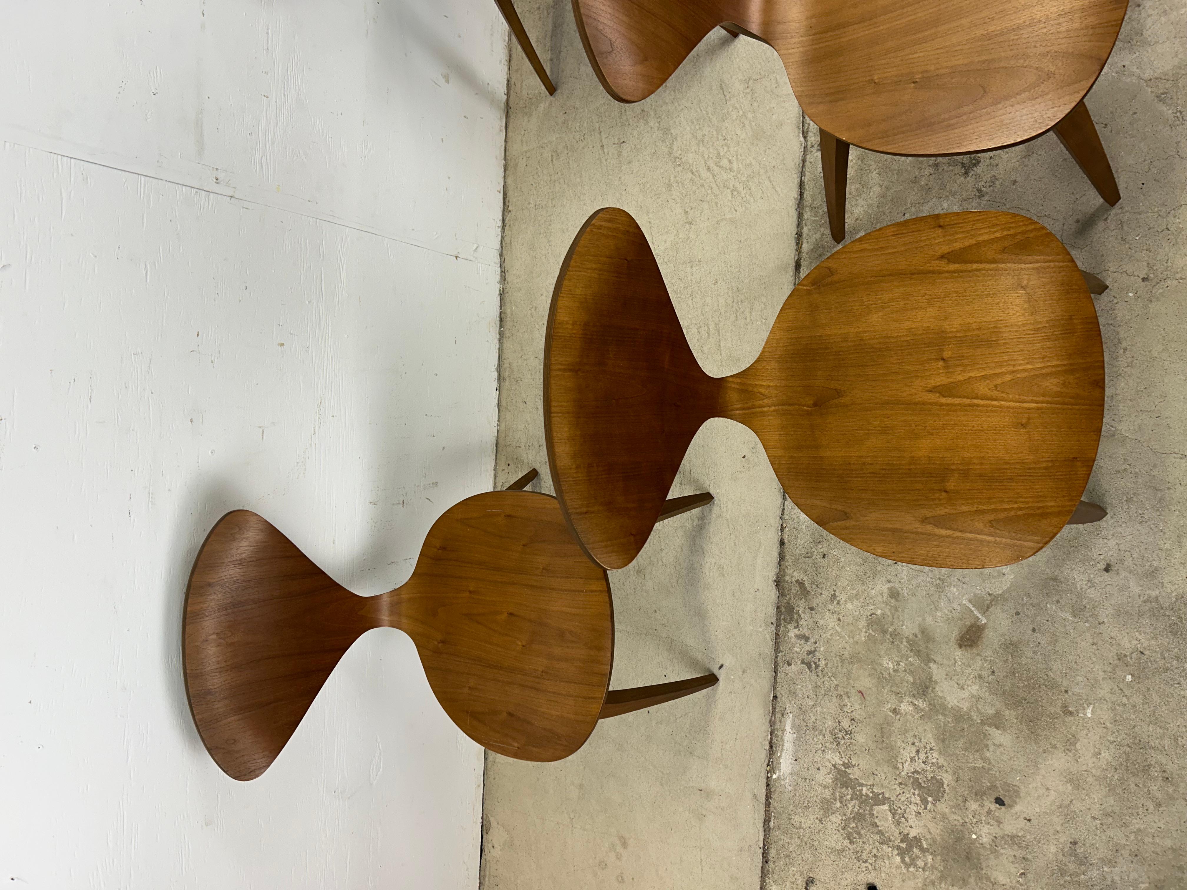 Ensemble de 4 chaises en bois courbé de style milieu de siècle par Norman Cherner Bon état à Freehold, NJ