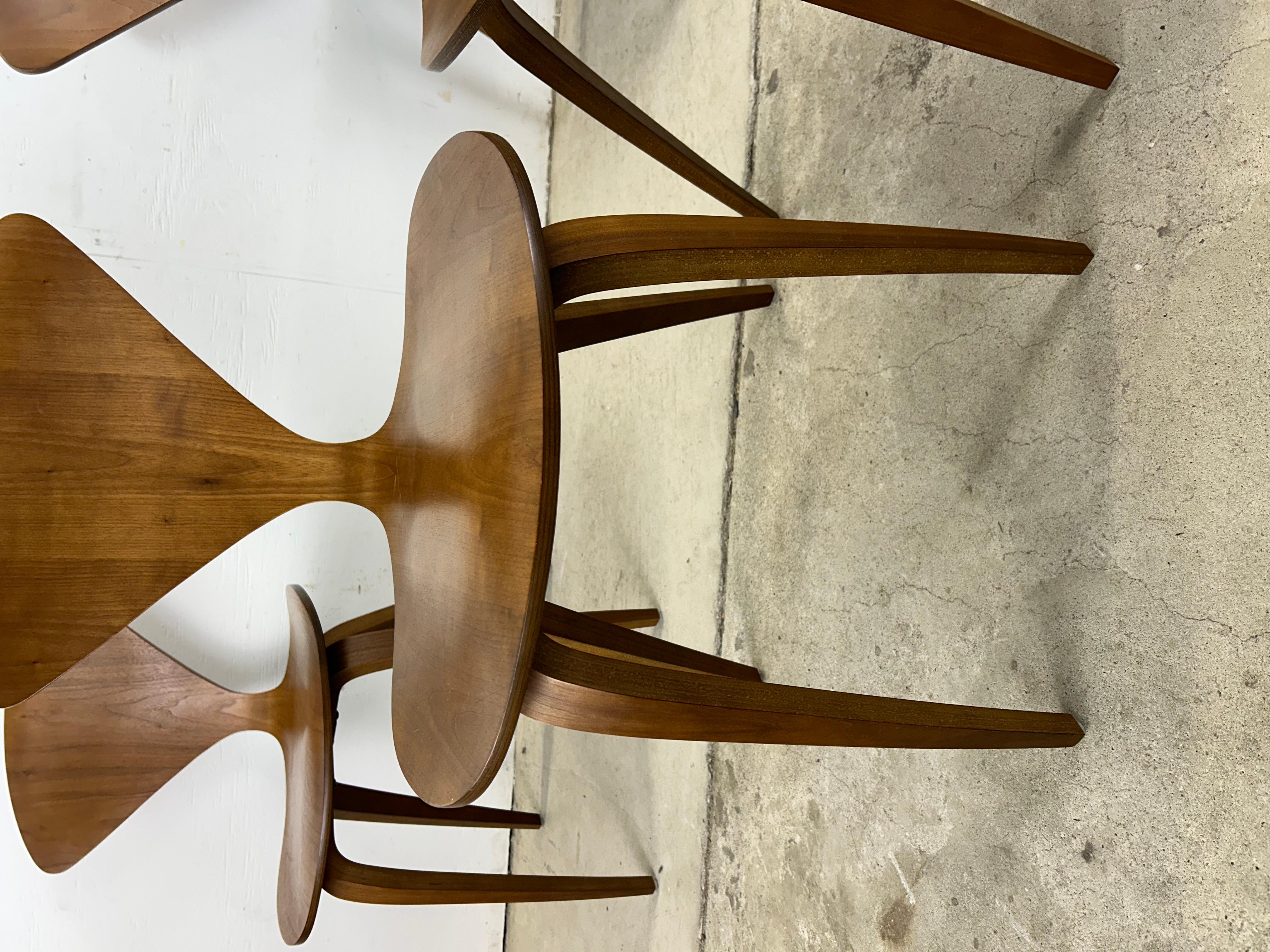 Bois cintré Ensemble de 4 chaises en bois courbé de style milieu de siècle par Norman Cherner