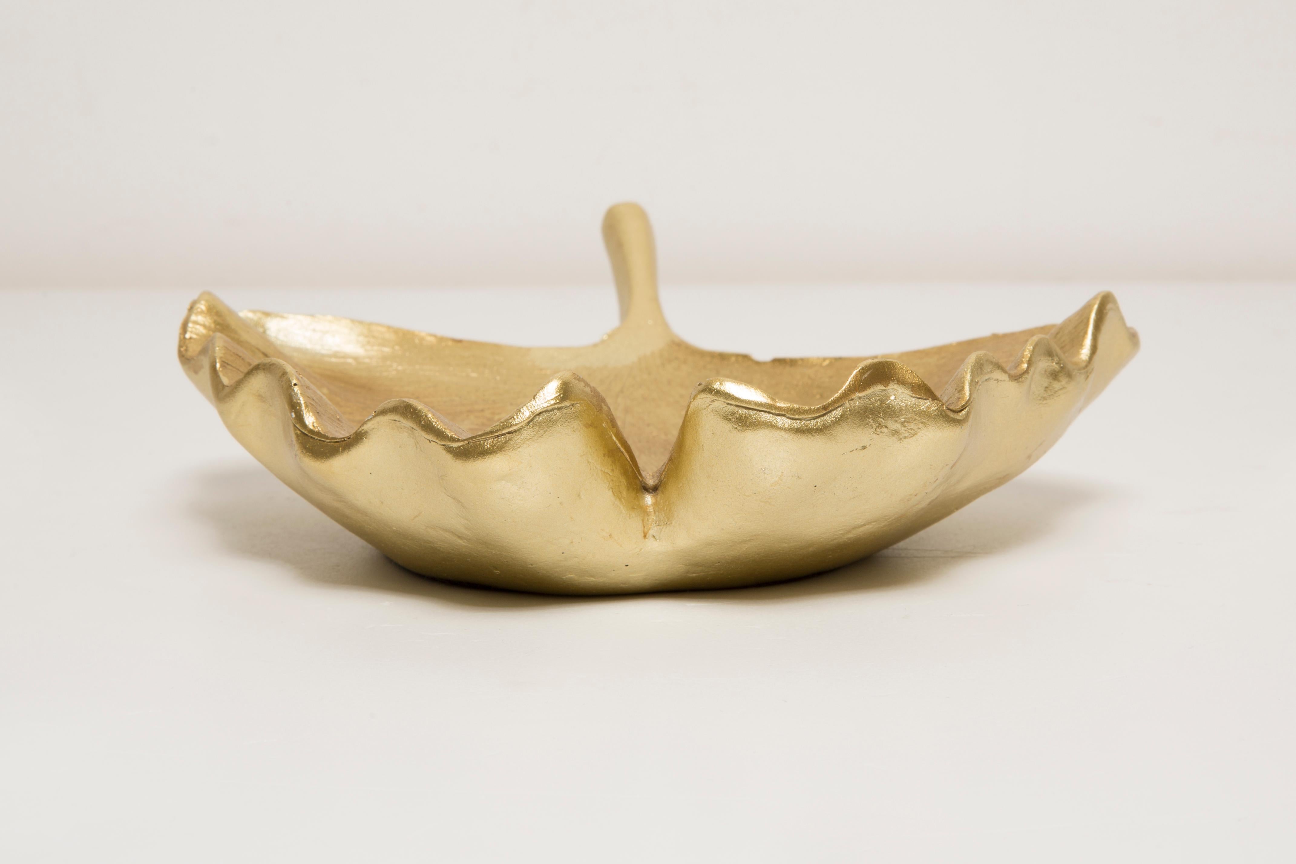 Mid Century Style Small Ginkgo Biloba Leaf Gold Gypsum Plate, Italy, 2000s For Sale 5