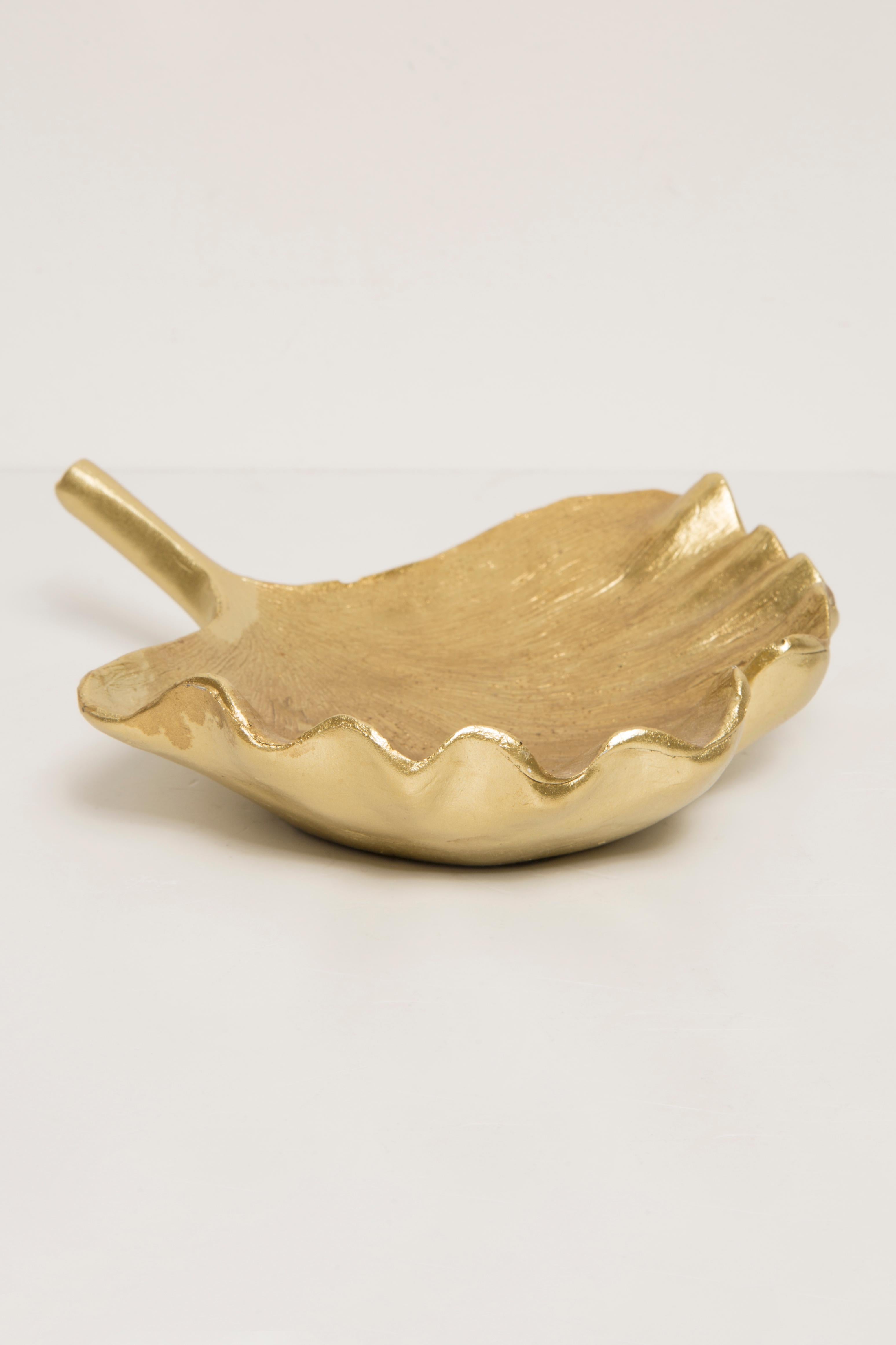 20th Century Mid Century Style Small Ginkgo Biloba Leaf Gold Gypsum Plate, Italy, 2000s For Sale