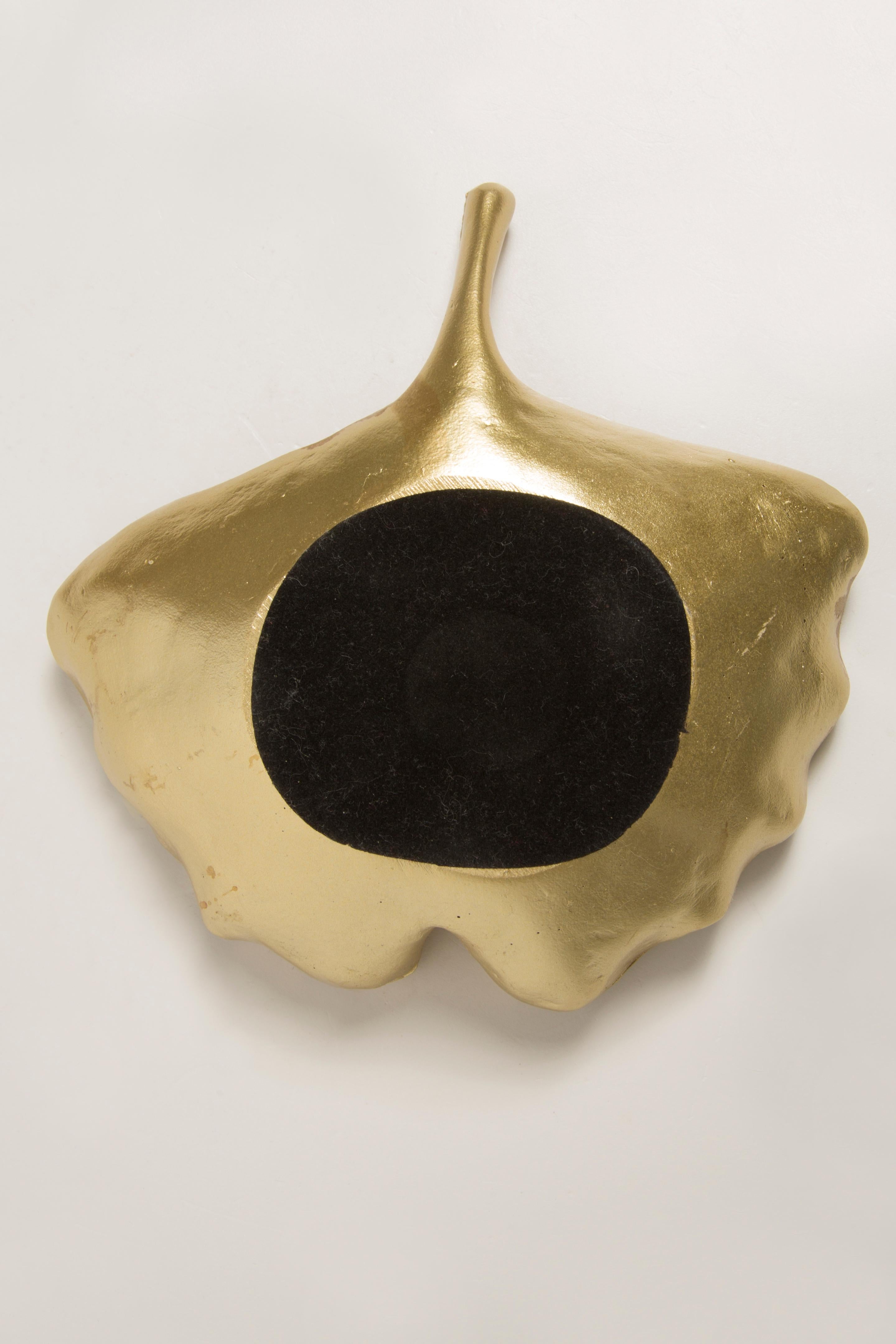 Mid Century Style Small Ginkgo Biloba Leaf Gold Gypsum Plate, Italy, 2000s For Sale 3