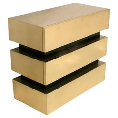 Commodo italiano in stile metà secolo in legno massiccio e superficie in ottone