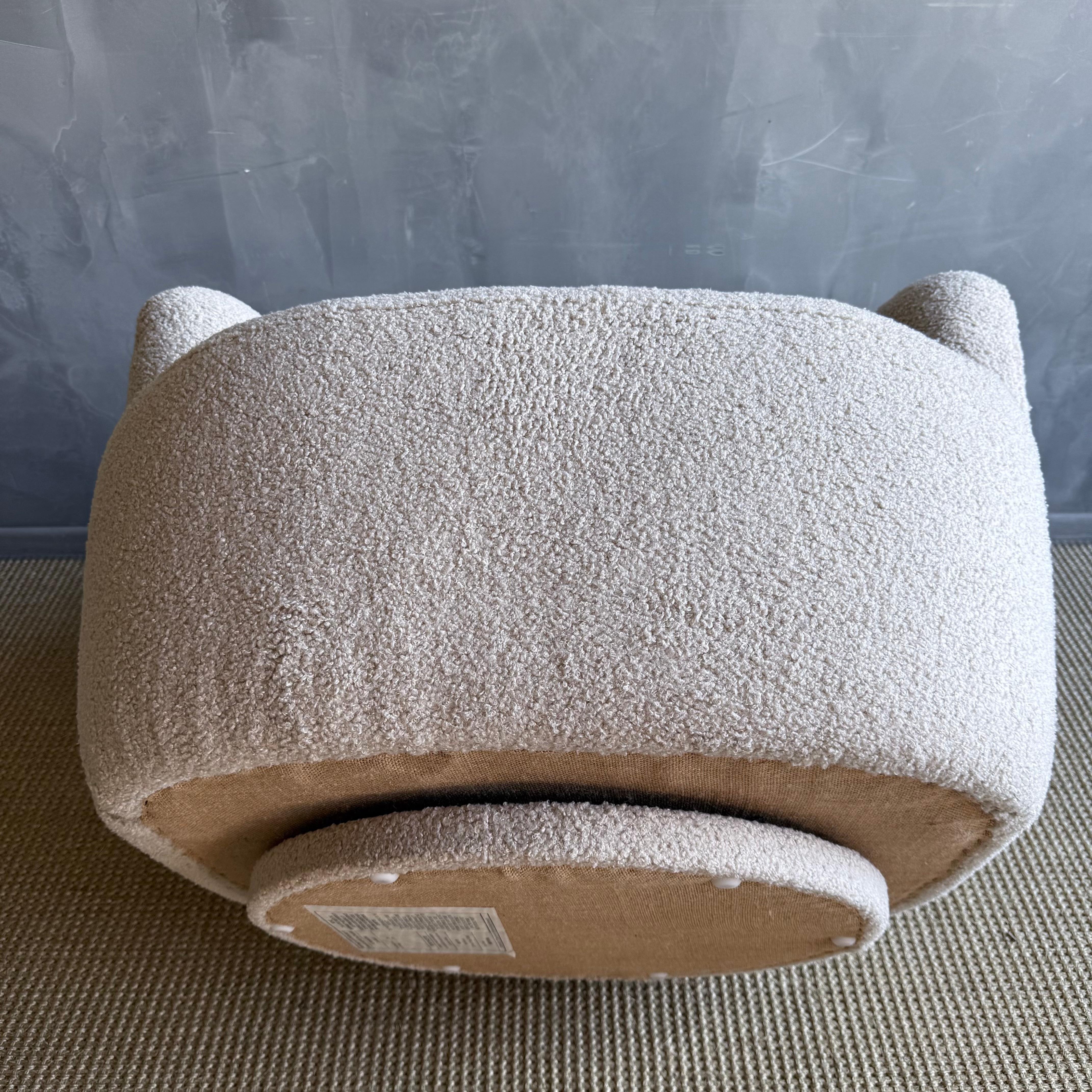 Mid Century Style Swivel Chair in a Plush Teddy Fabric in vendita 7