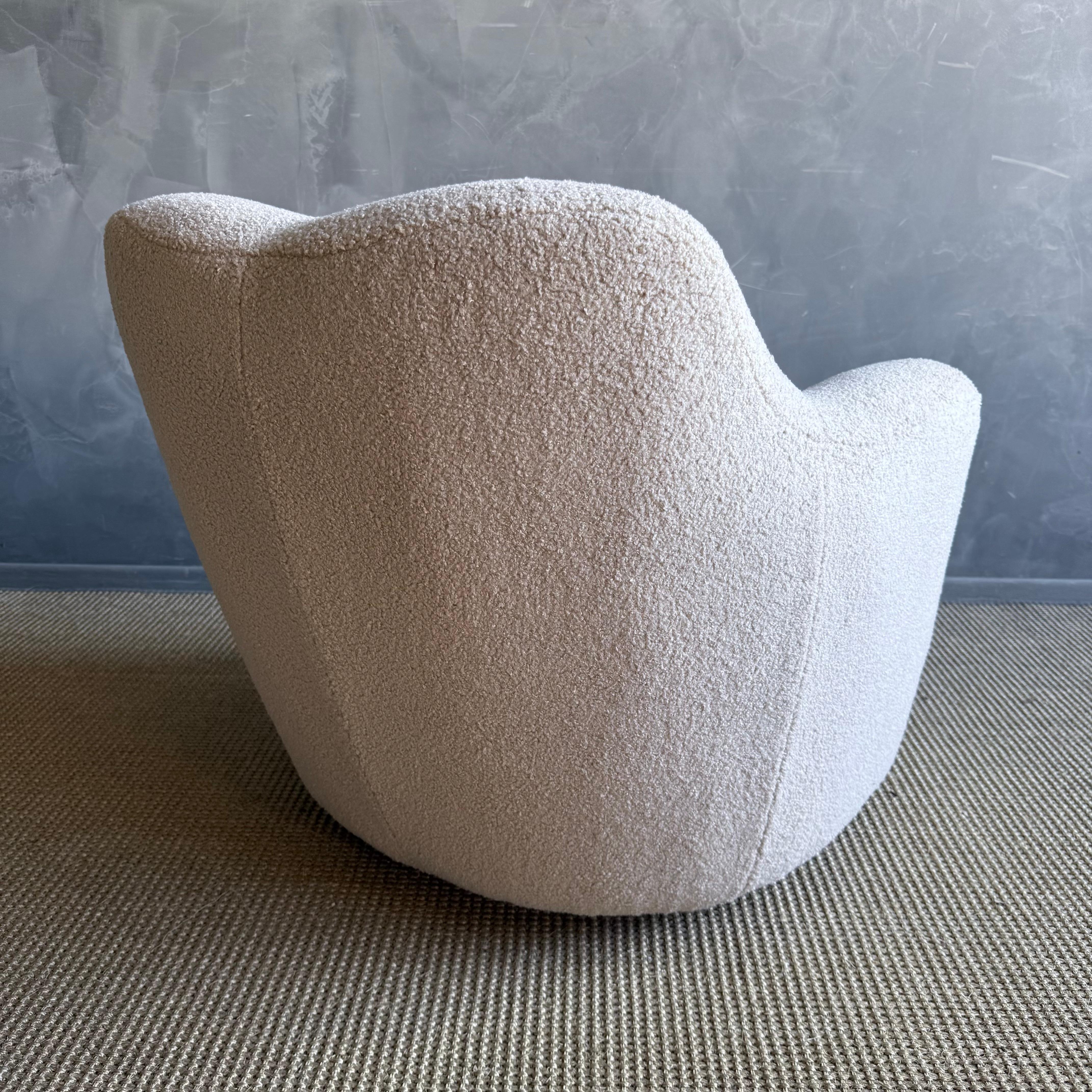 Cotone Mid Century Style Swivel Chair in a Plush Teddy Fabric in vendita