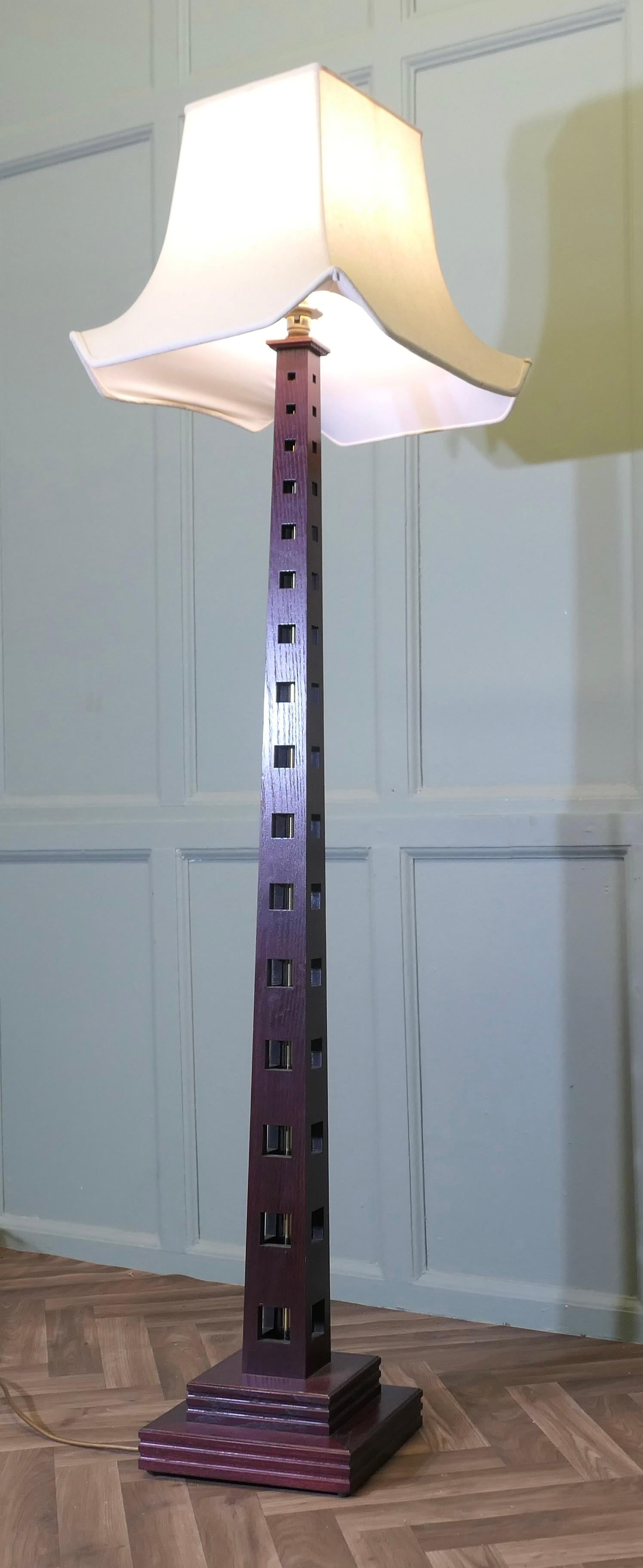 Mid Century Style Teak Standard or Floor Lamp  This is a very stylish piece In Good Condition For Sale In Godshill, Isle of Wight