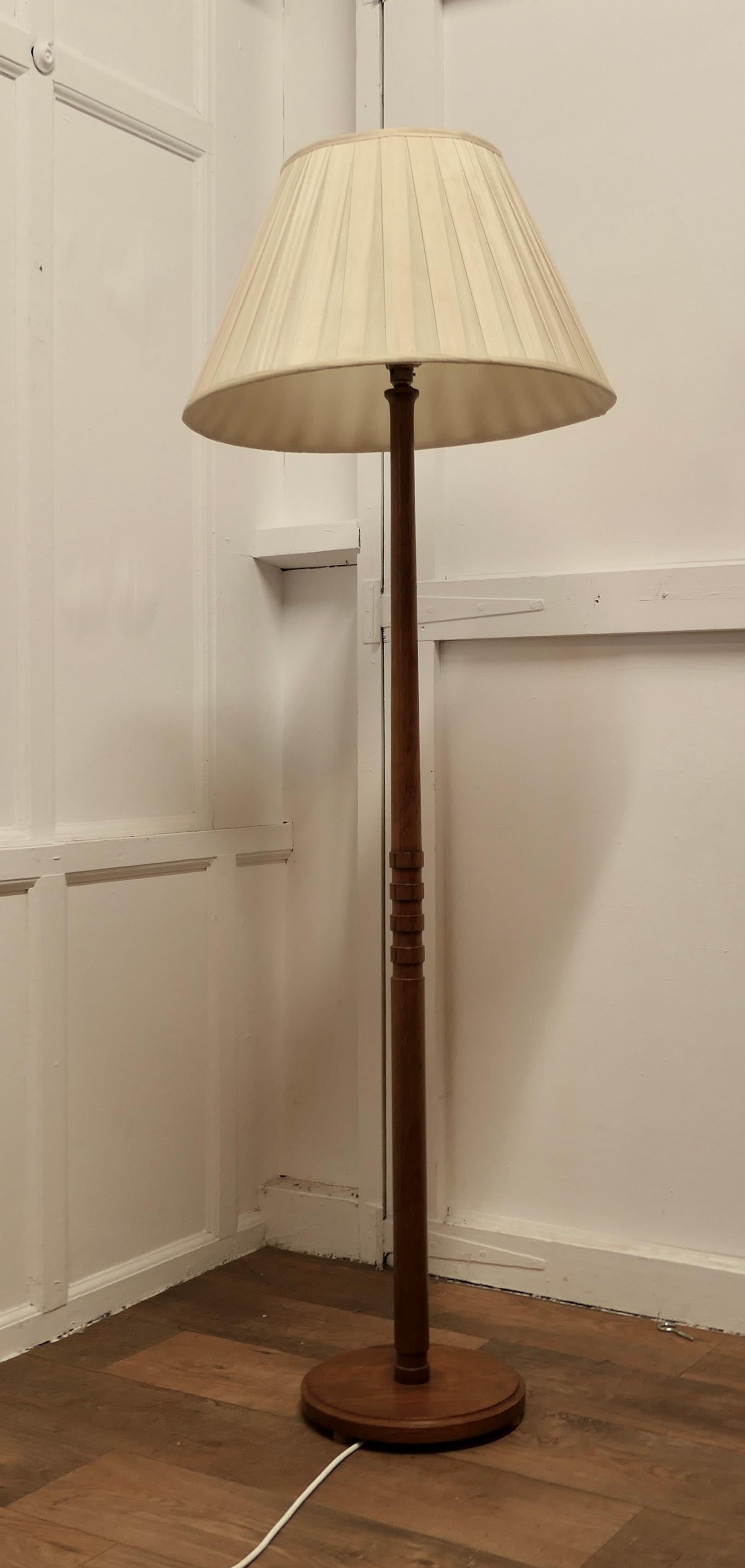 Mid Century Style Teak Standard or Floor Lamp   This is a very stylish piece  For Sale 3