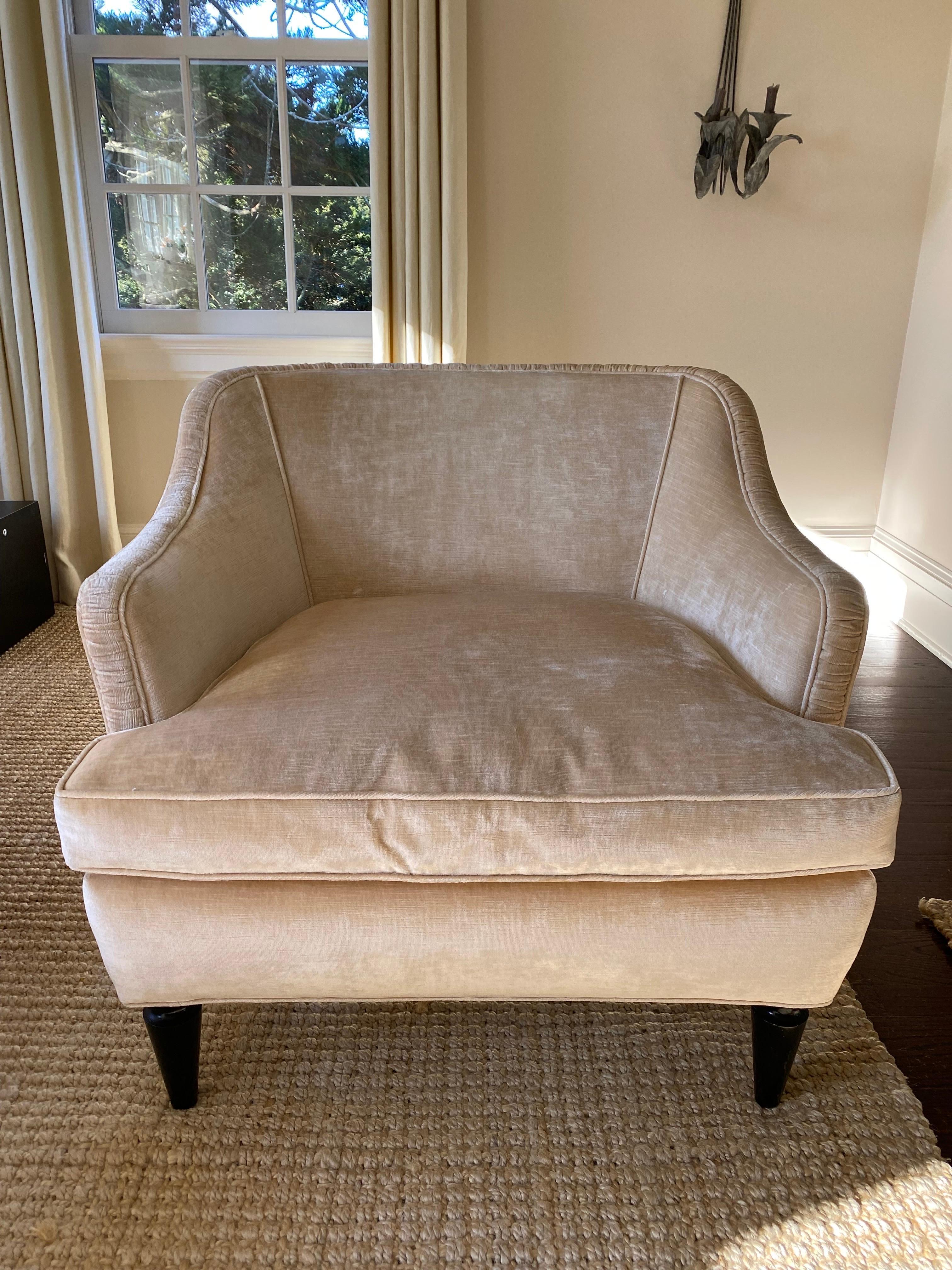Mid-Century Modern Mid-Century Style Velvet Upholstered Armchair with Black Painted Legs