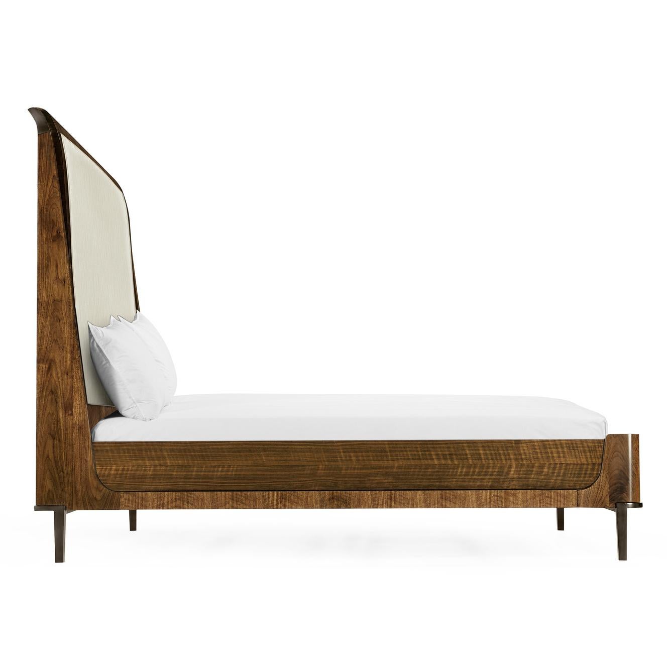 Midcentury Style Walnuss Bett König (Moderne der Mitte des Jahrhunderts) im Angebot