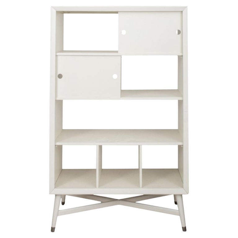 MidCentury Style White Lacquered Bookcase For Sale at 1stDibs