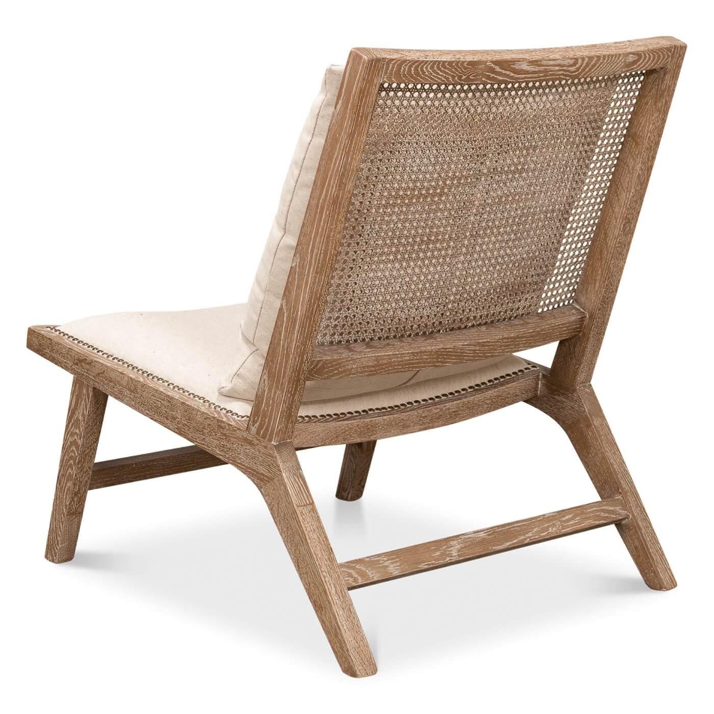 Whitewash-Stuhl im Mid-Century-Stil (Asiatisch) im Angebot