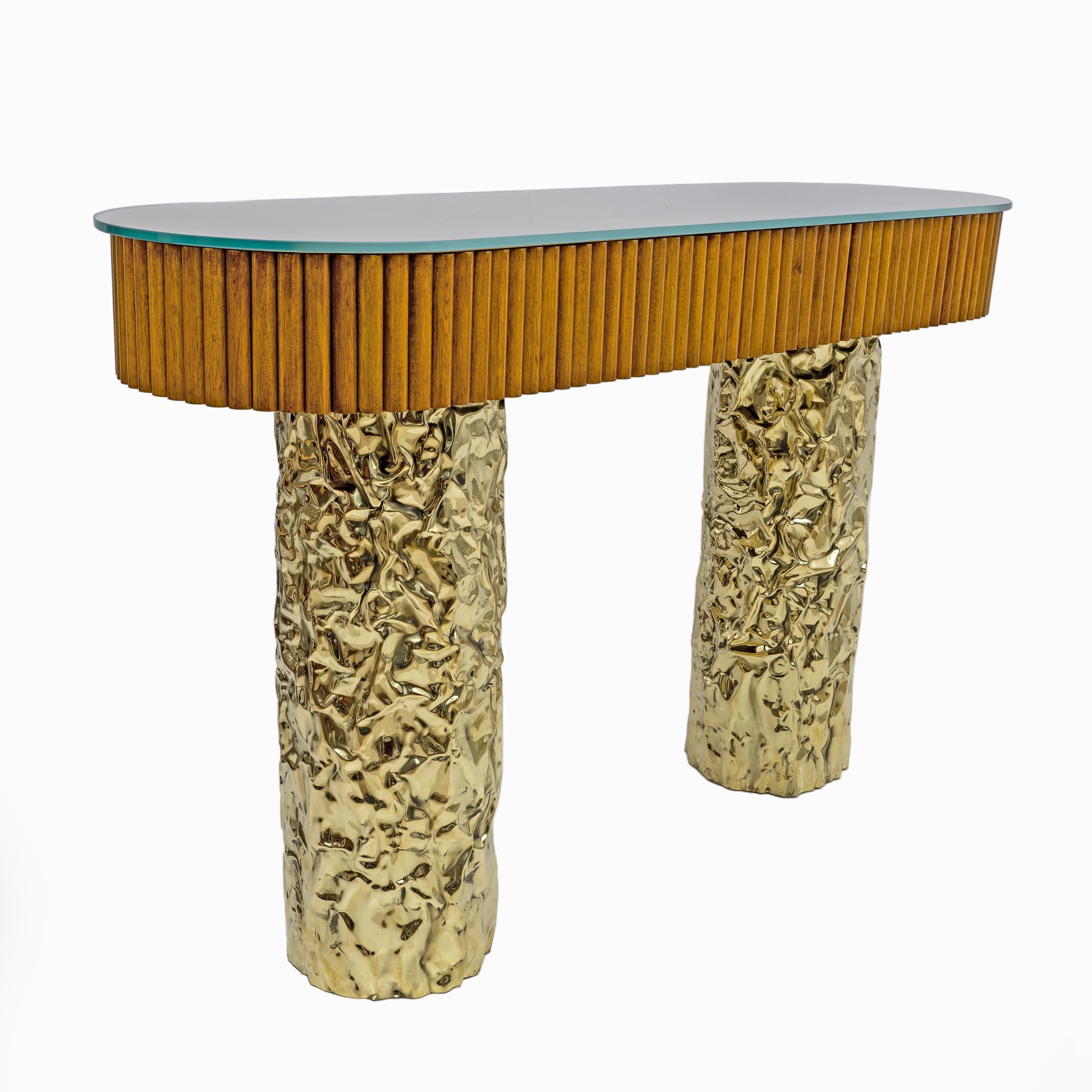 Mittelkonsole im Stil der Jahrhundertmitte aus Holz und Messing, Italien, 1990er Jahre im Zustand „Gut“ im Angebot in Puglia, Puglia
