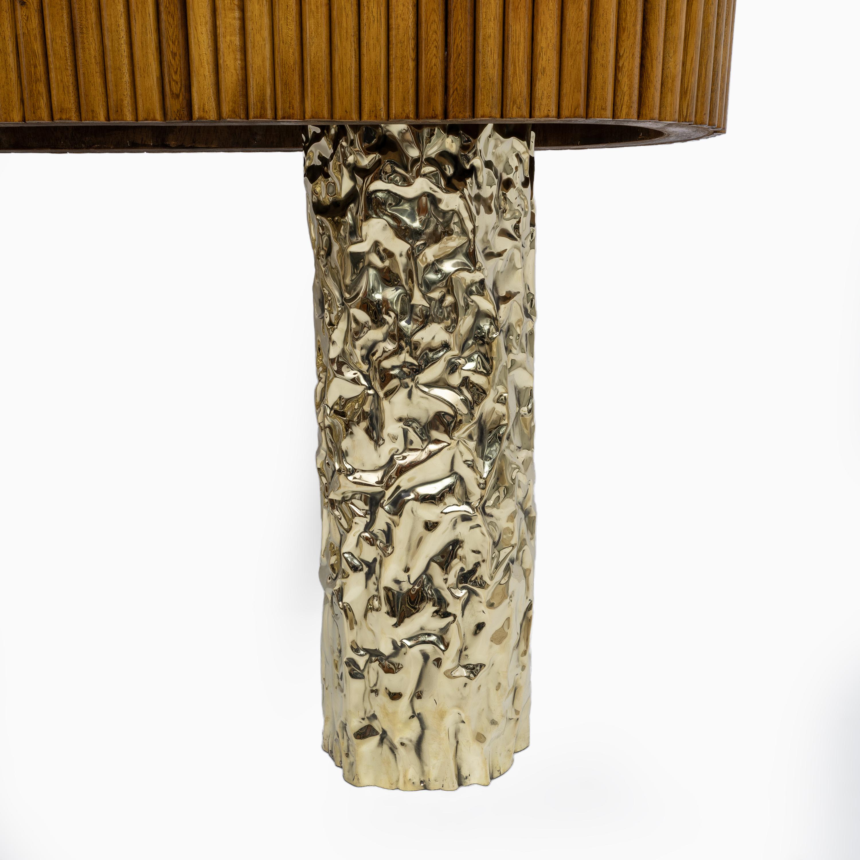 Mittelkonsole im Stil der Jahrhundertmitte aus Holz und Messing, Italien, 1990er Jahre im Angebot 2