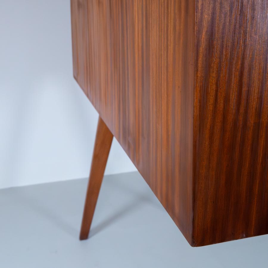Mid-Century style wooden display case, 1950s For Sale 3