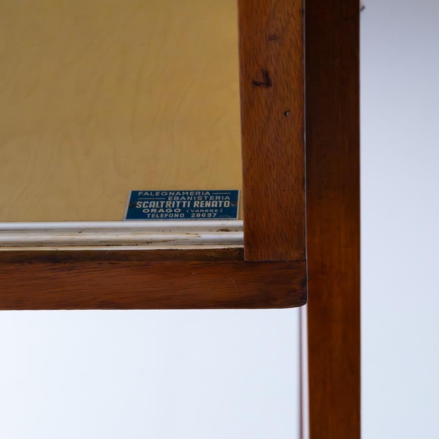 Mid-Century style wooden display case, 1950s For Sale 1