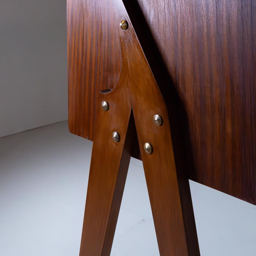 Mid-Century style wooden display case, 1950s For Sale 2