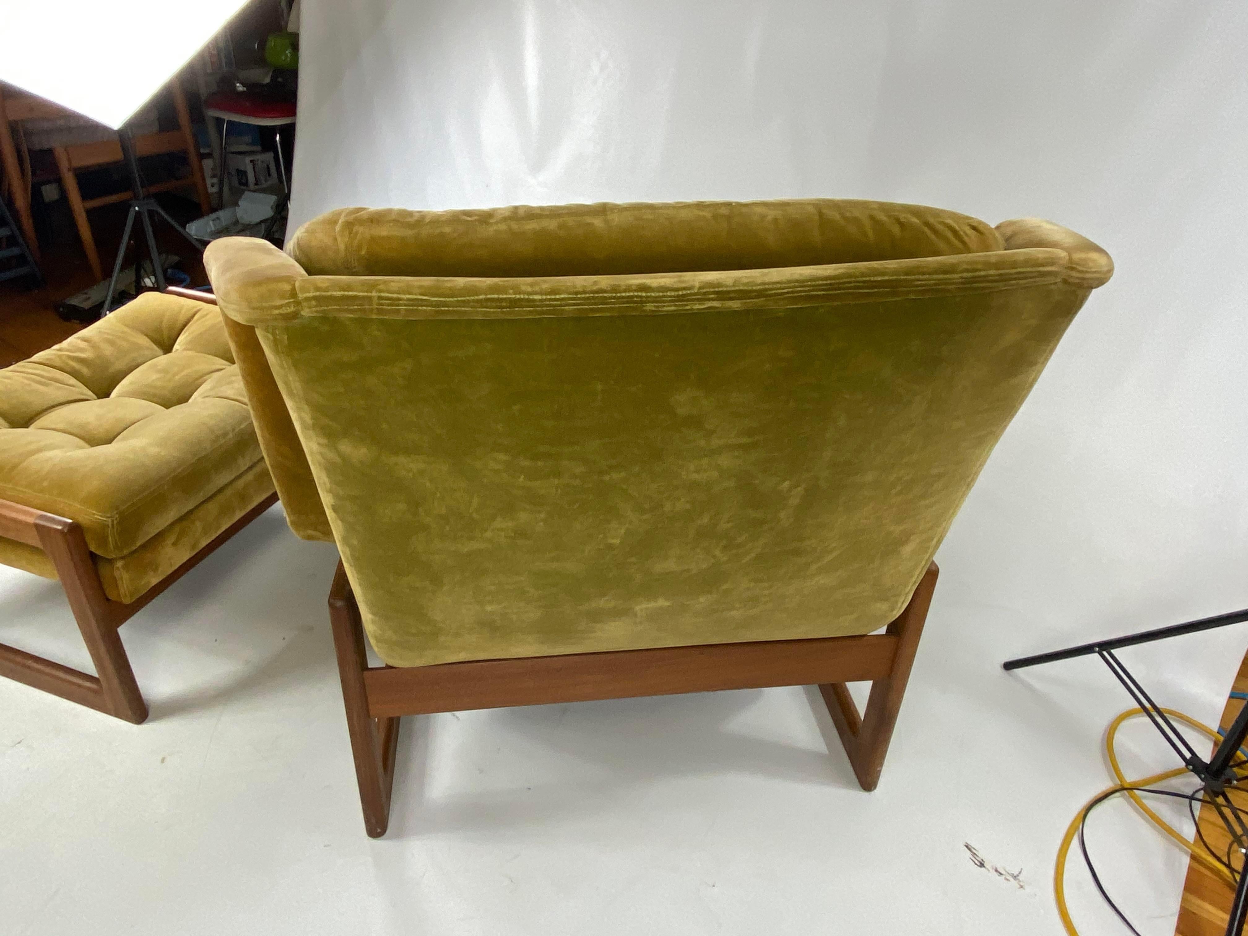 Walnut Midcentury Stylish DUX Lounge Chair and Ottoman Attributed Folke Ohlsson, a Pair