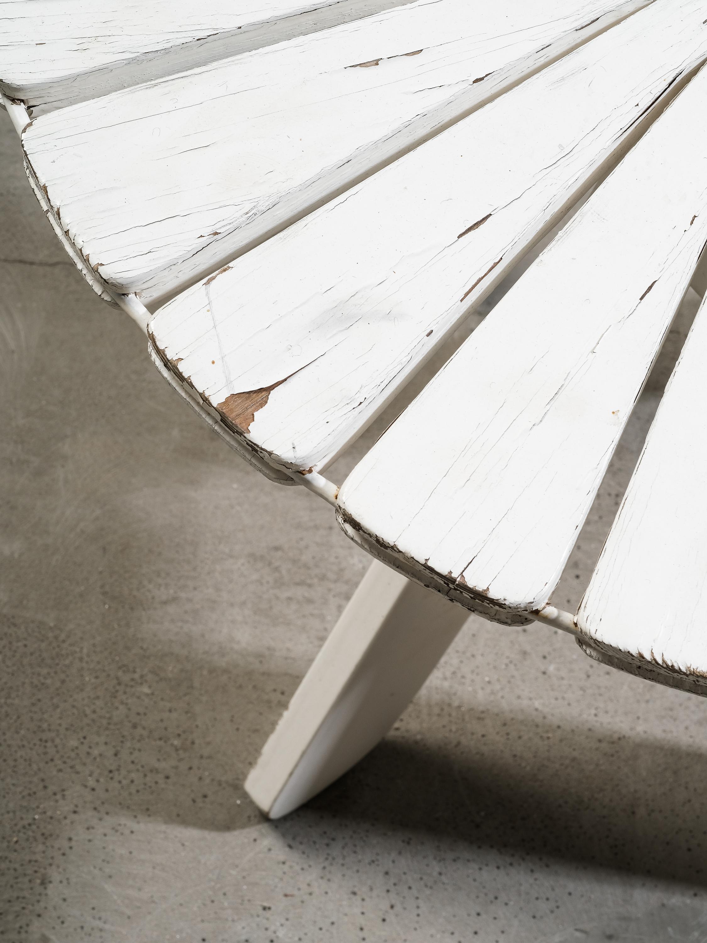 Mesa auxiliar/de jardín Sun Series de mediados de siglo de Alvar Aalto para Artek en venta 3