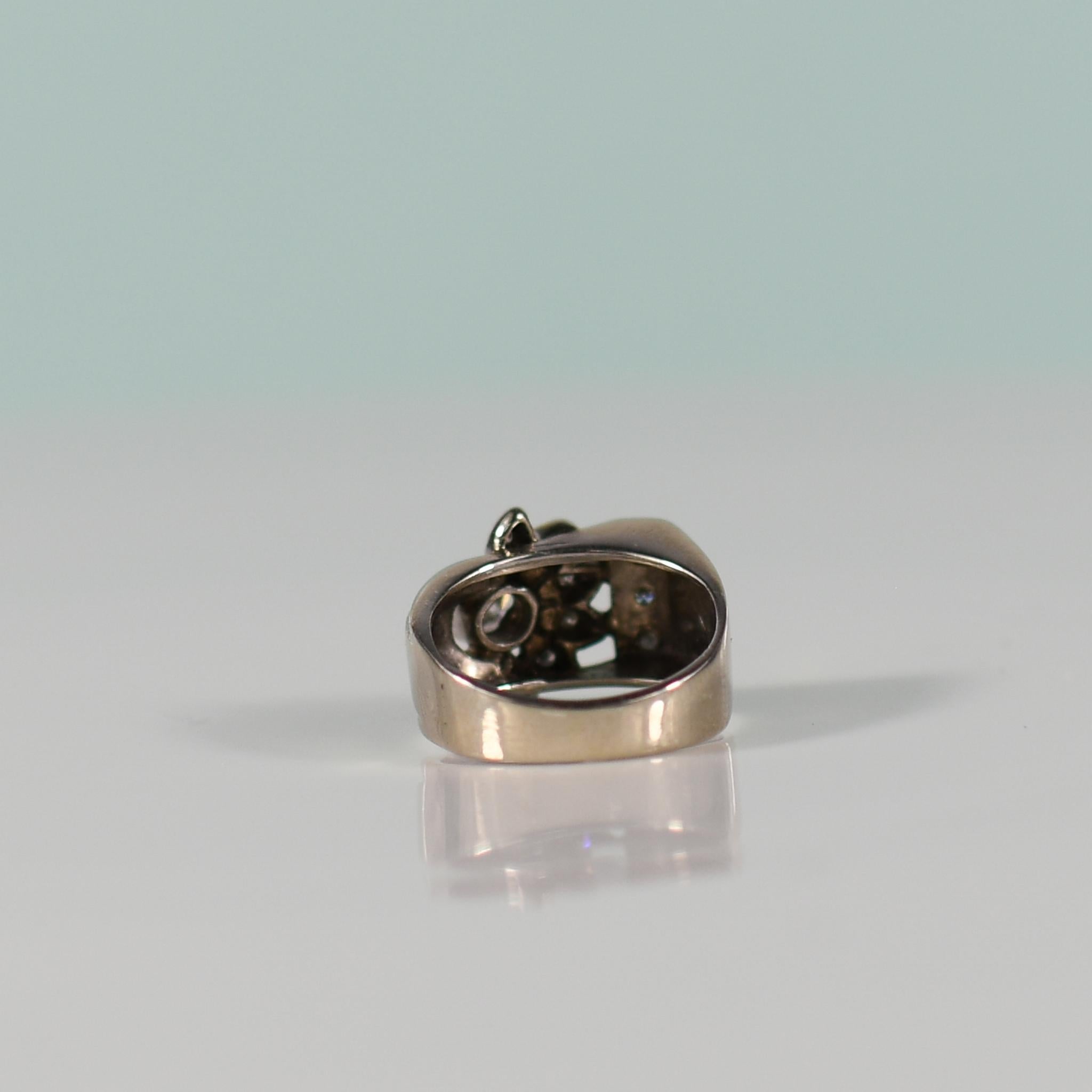 Mid-Century Sunflower Diamond Ring In Good Condition For Sale In Addison, TX