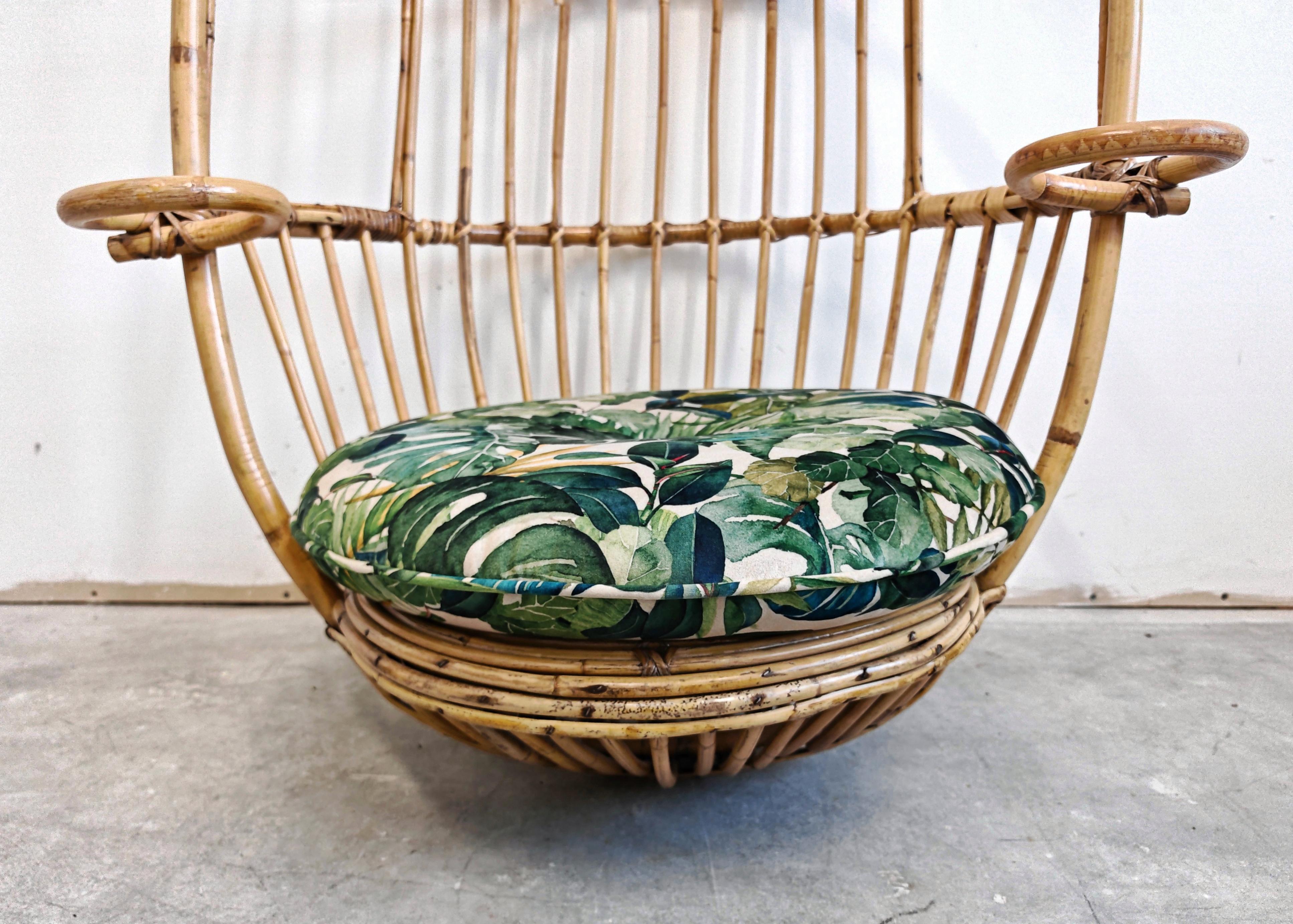 Mid Century Suspended Bamboo Egg Chair designed by Fratelli Castano, Italy 1950s Italiano en venta