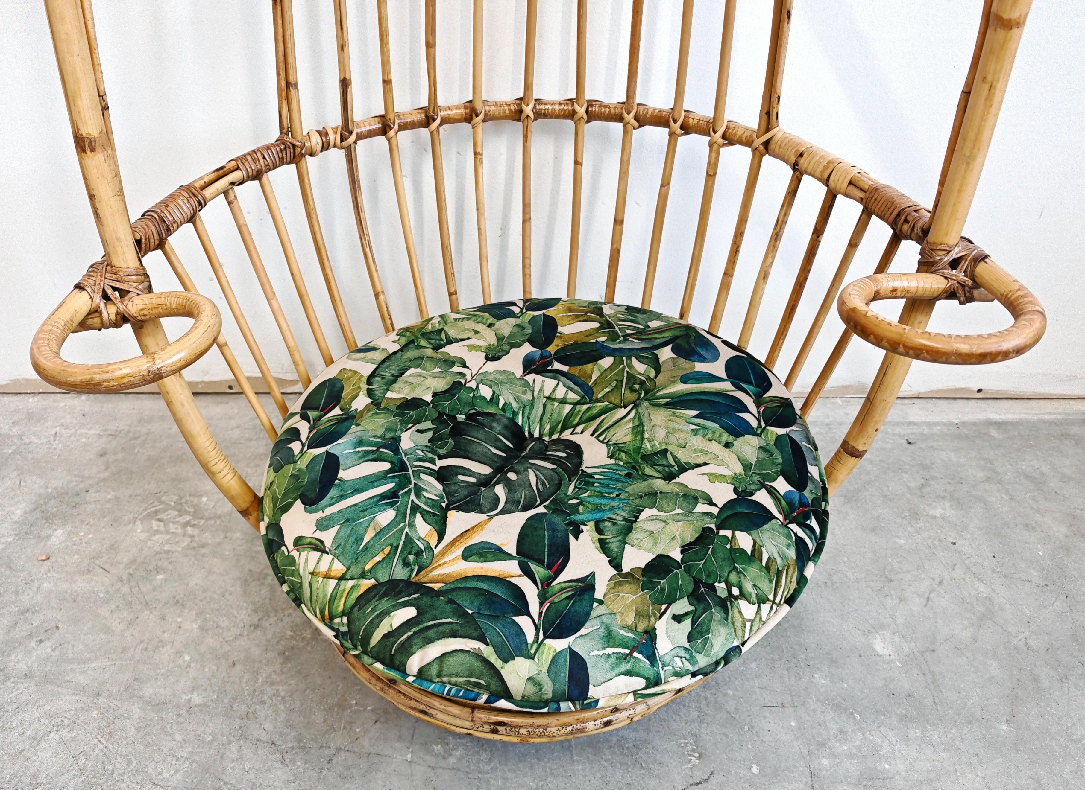 Mid Century Suspended Bamboo Egg Chair designed by Fratelli Castano, Italy 1950s en Bueno estado para la venta en Beograd, RS