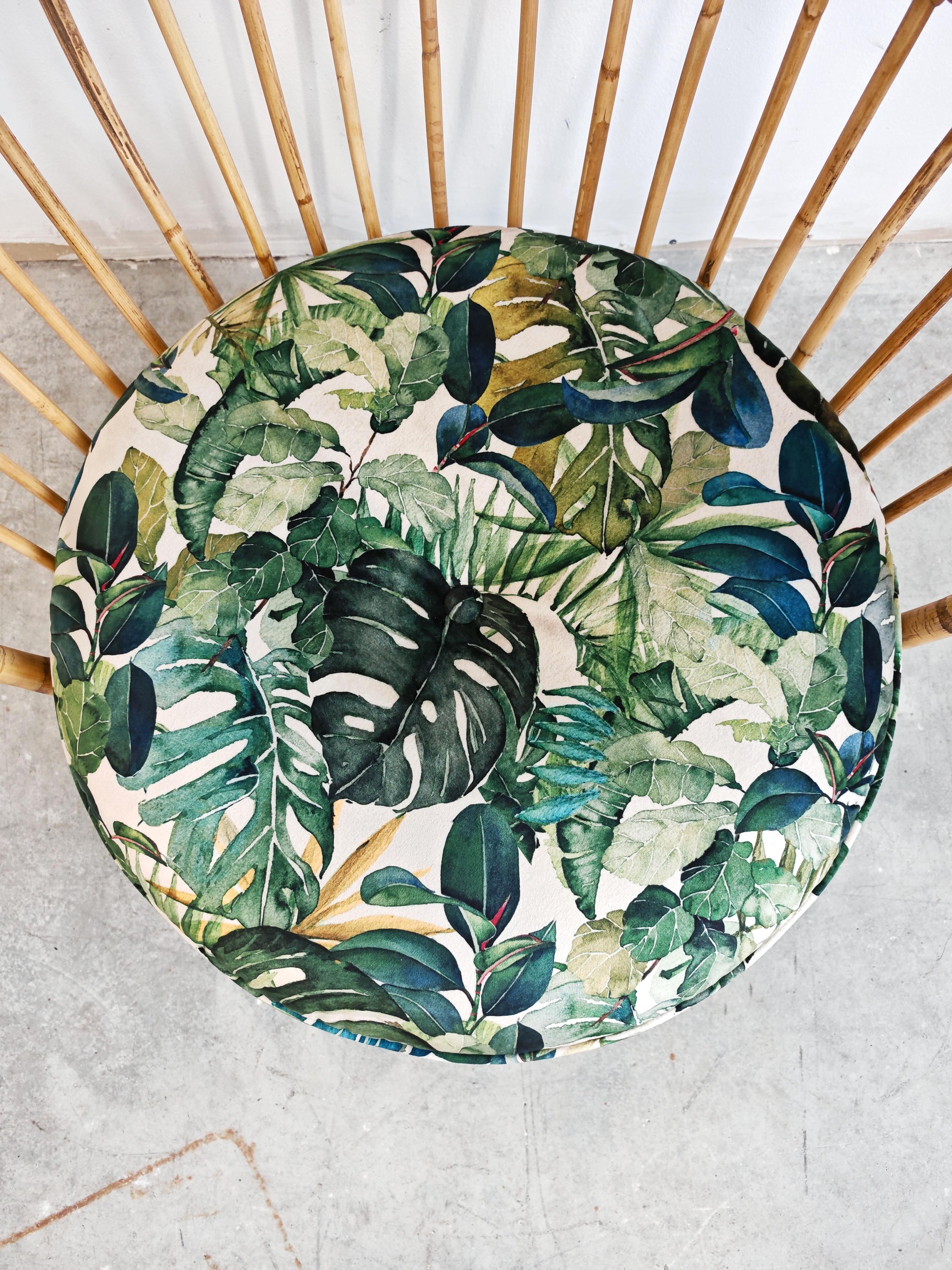 Mid Century Suspended Bamboo Egg Chair designed by Fratelli Castano, Italy 1950s mediados del siglo XX en venta