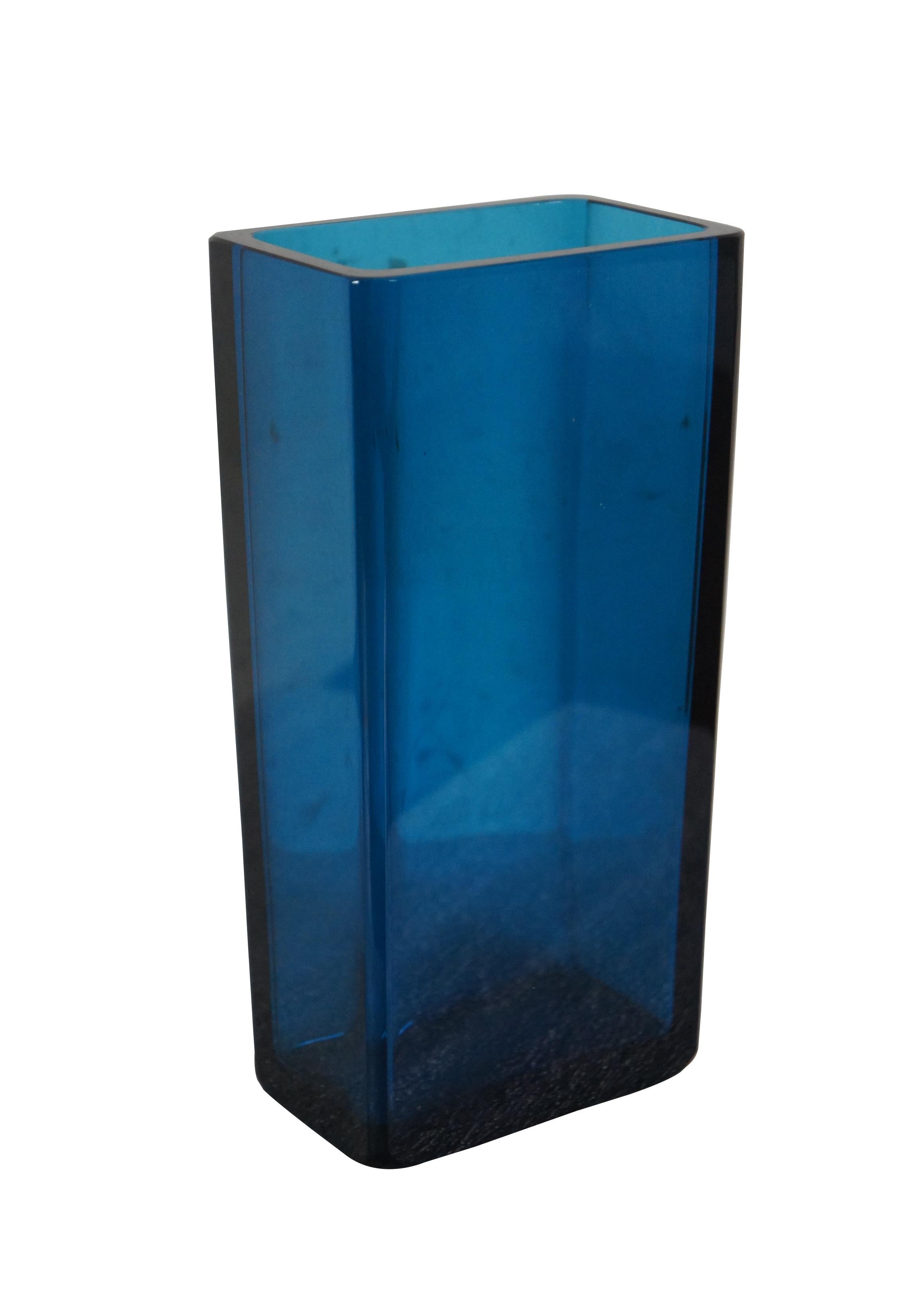 Moderno Vaso da fiori blu cobalto di metà secolo di Sven Palmqvist Orrefors Pa Expo 1965 in vendita