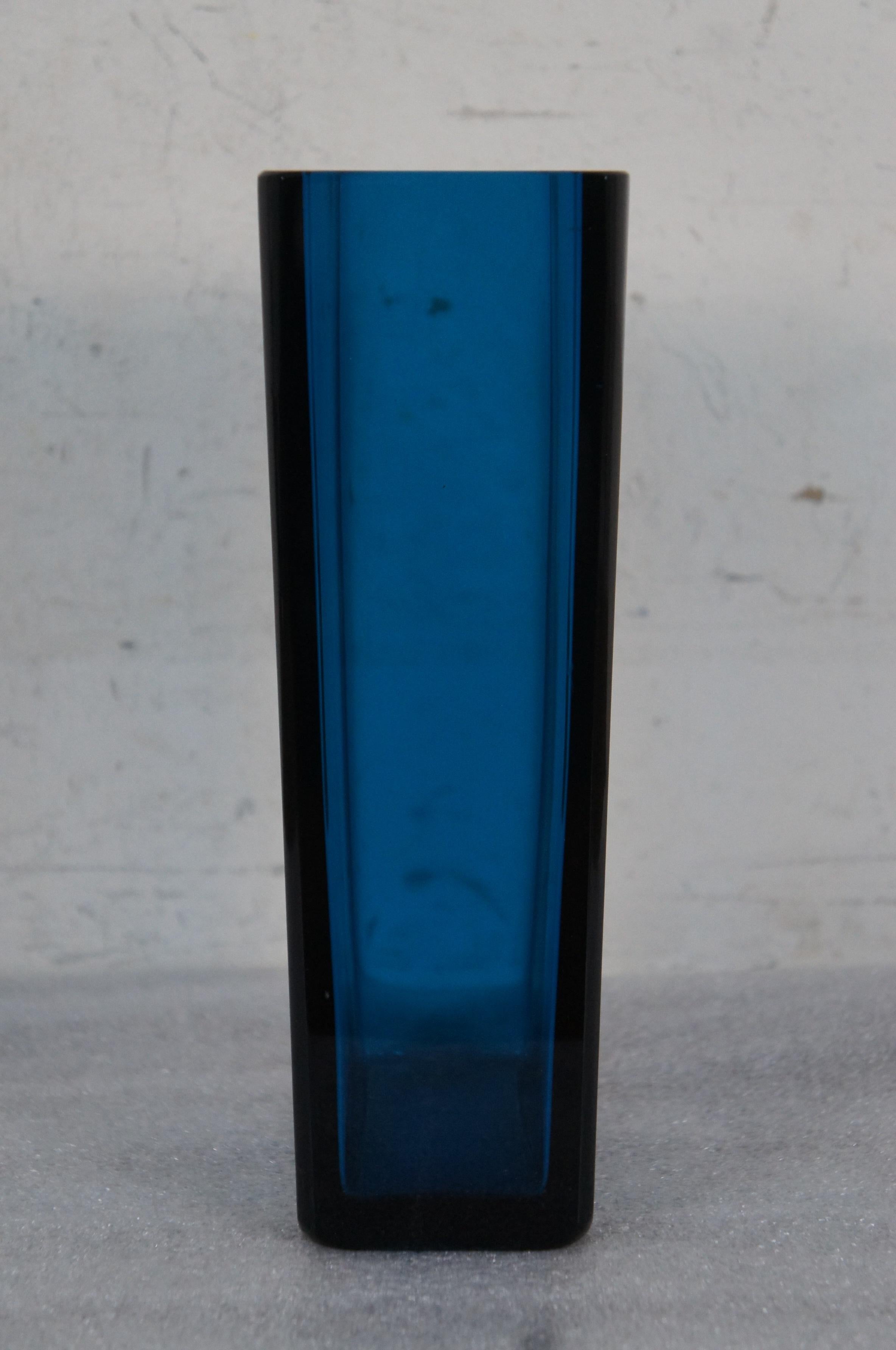 Vaso da fiori blu cobalto di metà secolo di Sven Palmqvist Orrefors Pa Expo 1965 In condizioni buone in vendita a Dayton, OH