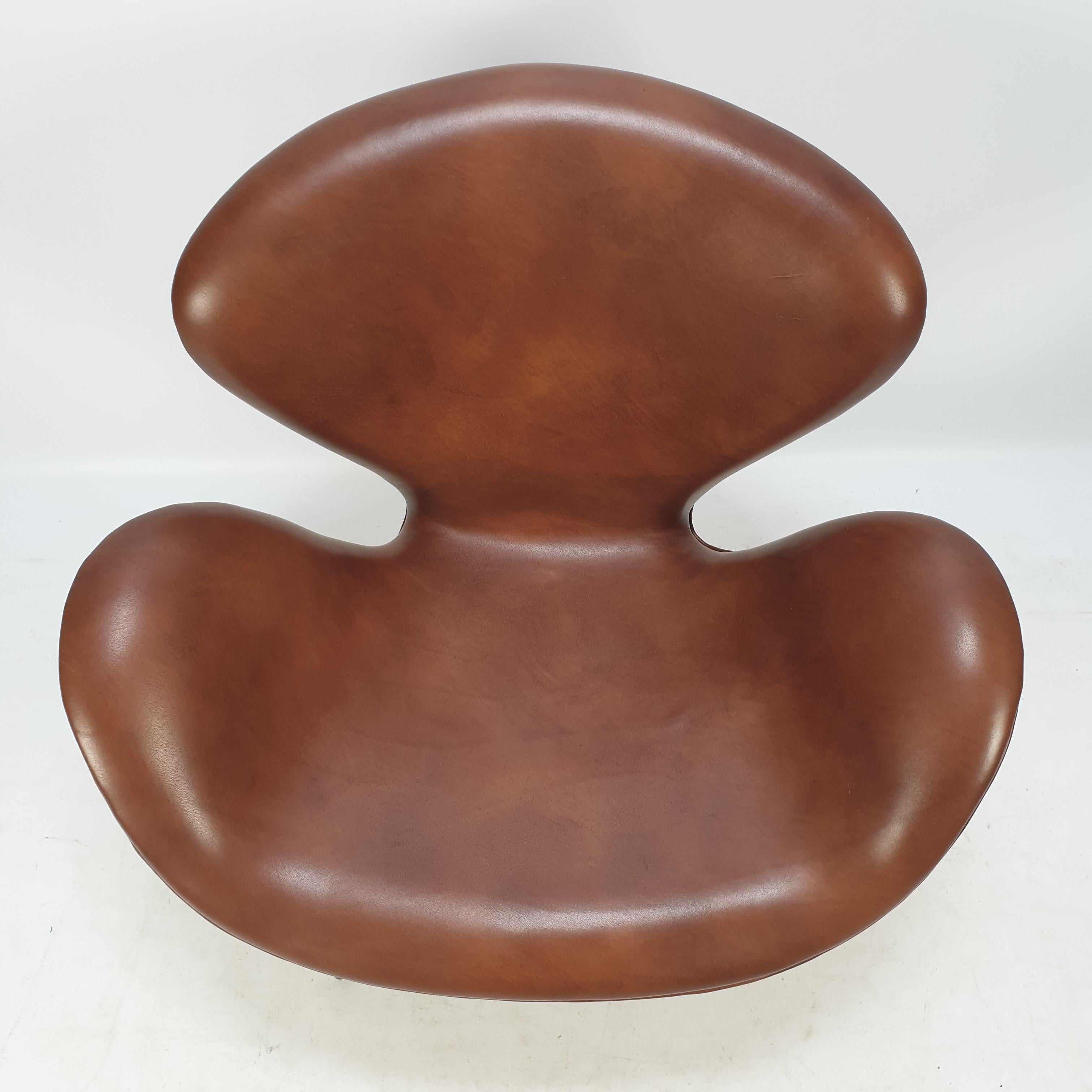 Mid Century Swan Chair by Arne Jacobsen and Fritz Hansen, 1980 1