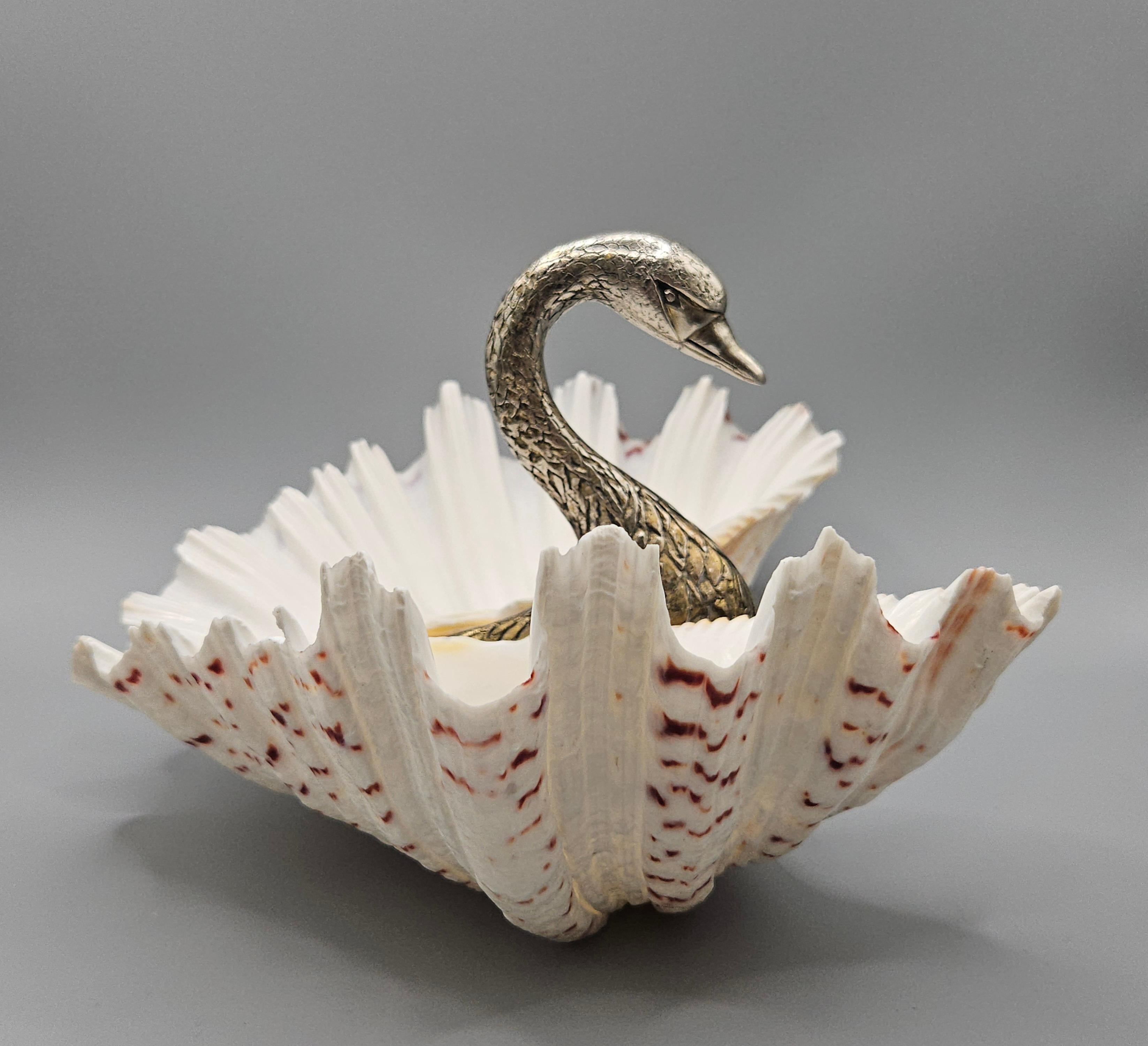 Italiano Piatto a forma di doppia conchiglia di cigno di metà secolo, stile Gabriella Binazzi, Italia, 1970 ca. in vendita