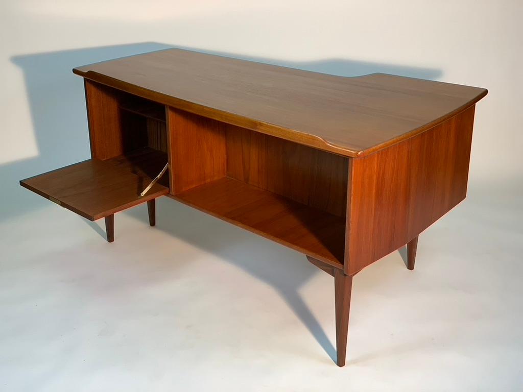 Mid Century Sweden Desk Model A10 by Göran Strand for Lelångs Möbelfabrik 4