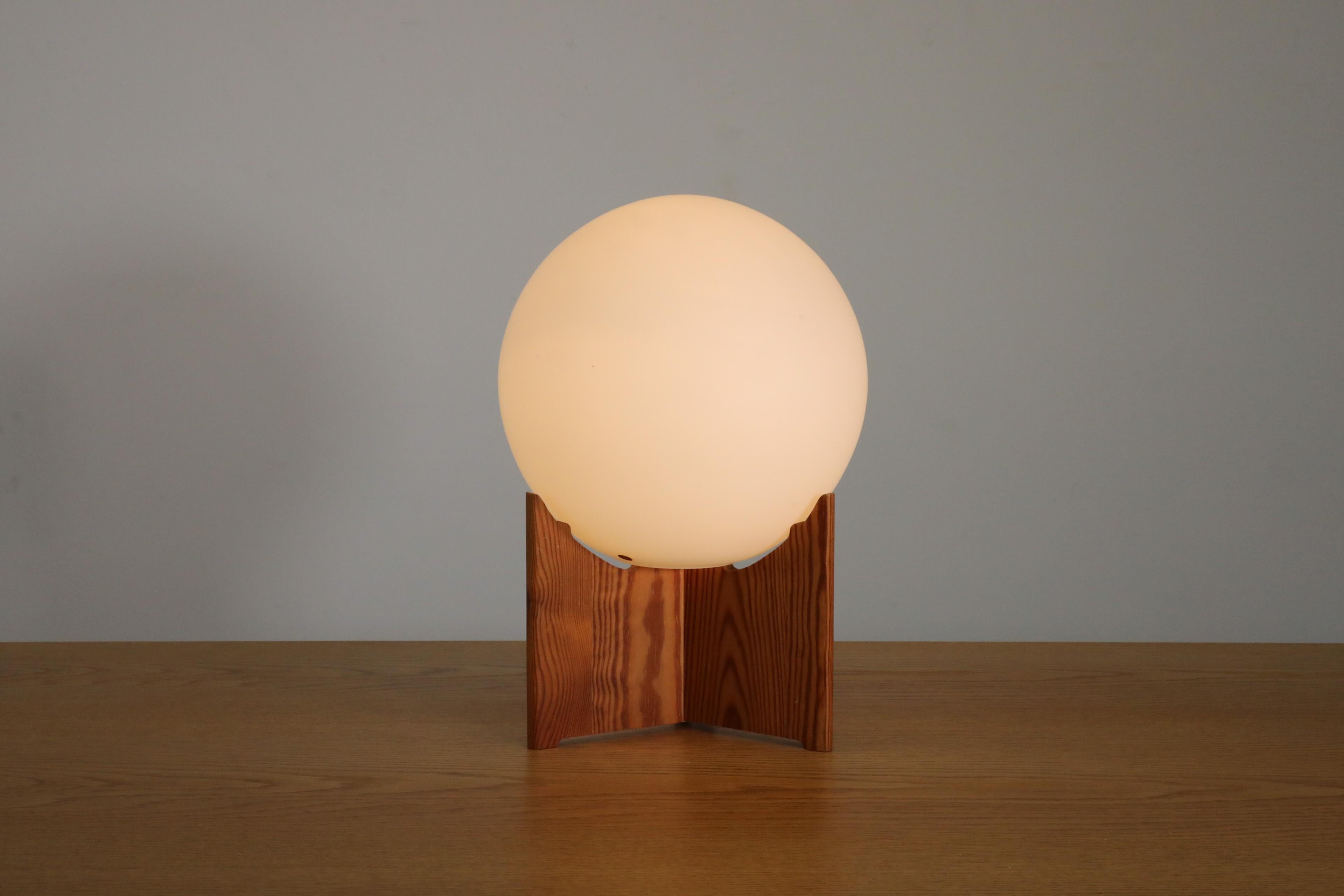 Mid-Century Swedish A/B Markaryd Table Lamp with Milk Glass Globe and Pine Base In Good Condition In Los Angeles, CA