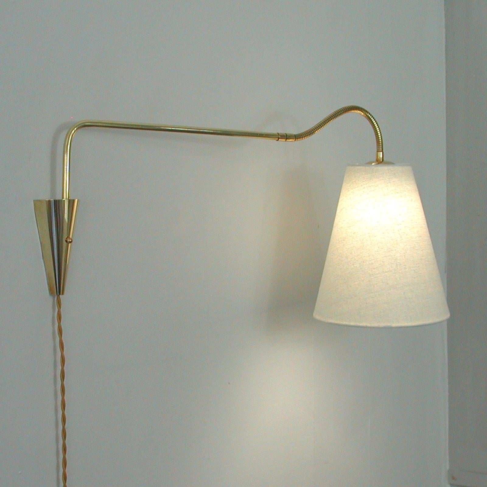 Mid-Century Swedish Adjustable and Articulating Brass Wall Light, 1950s 7