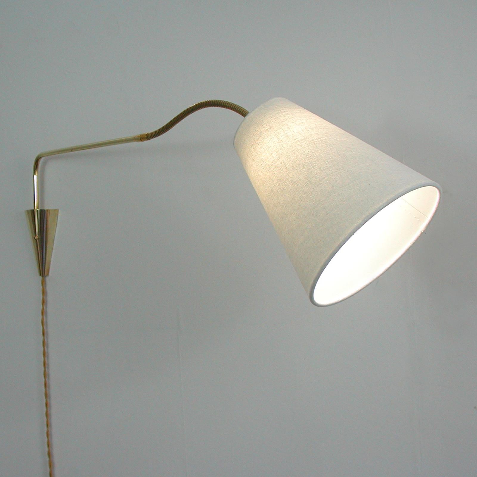 Mid-Century Swedish Adjustable and Articulating Brass Wall Light, 1950s 3